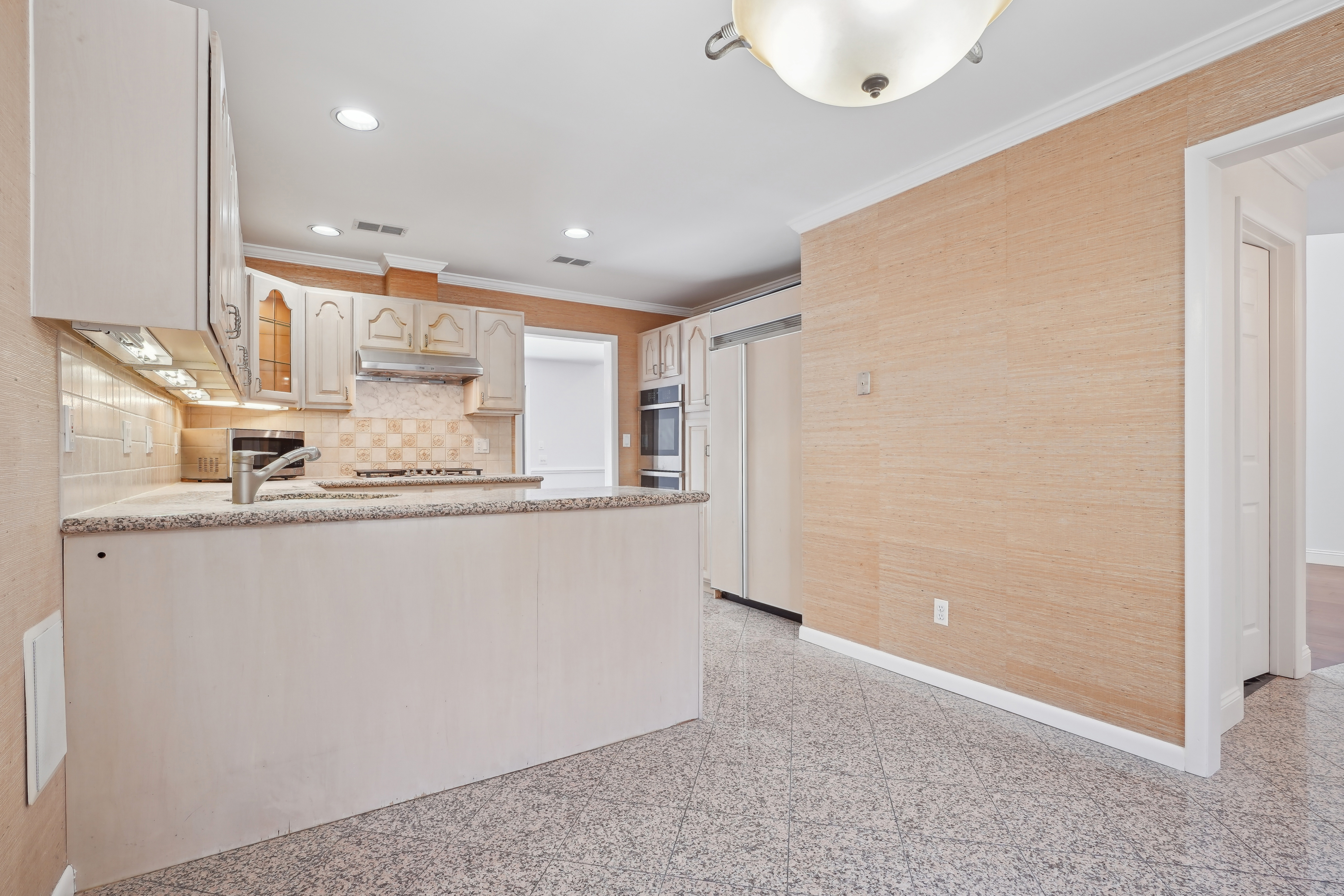 836 Hemlock Court 