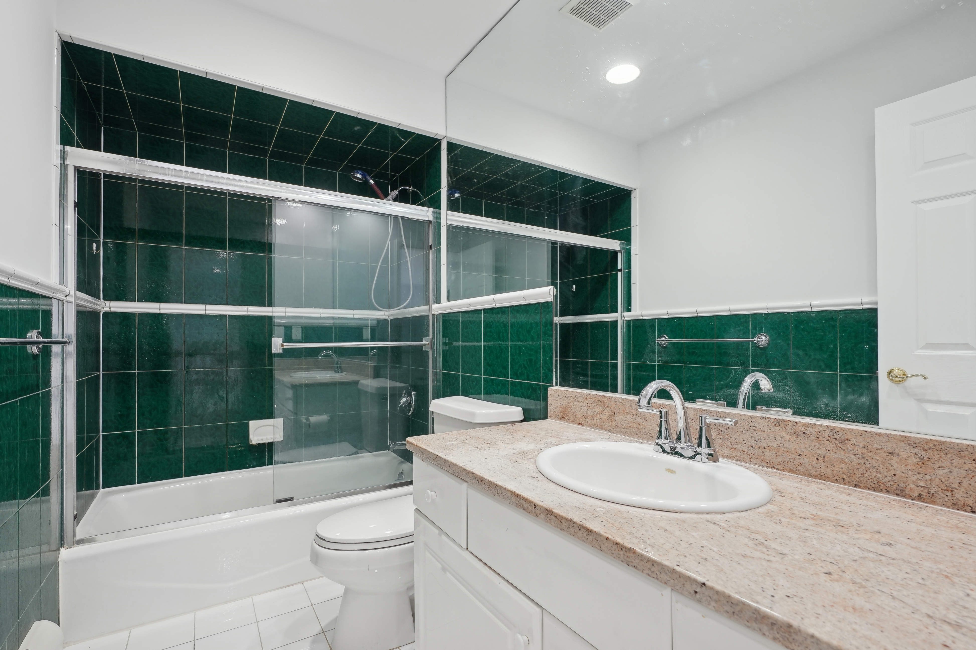 836 Hemlock Court 