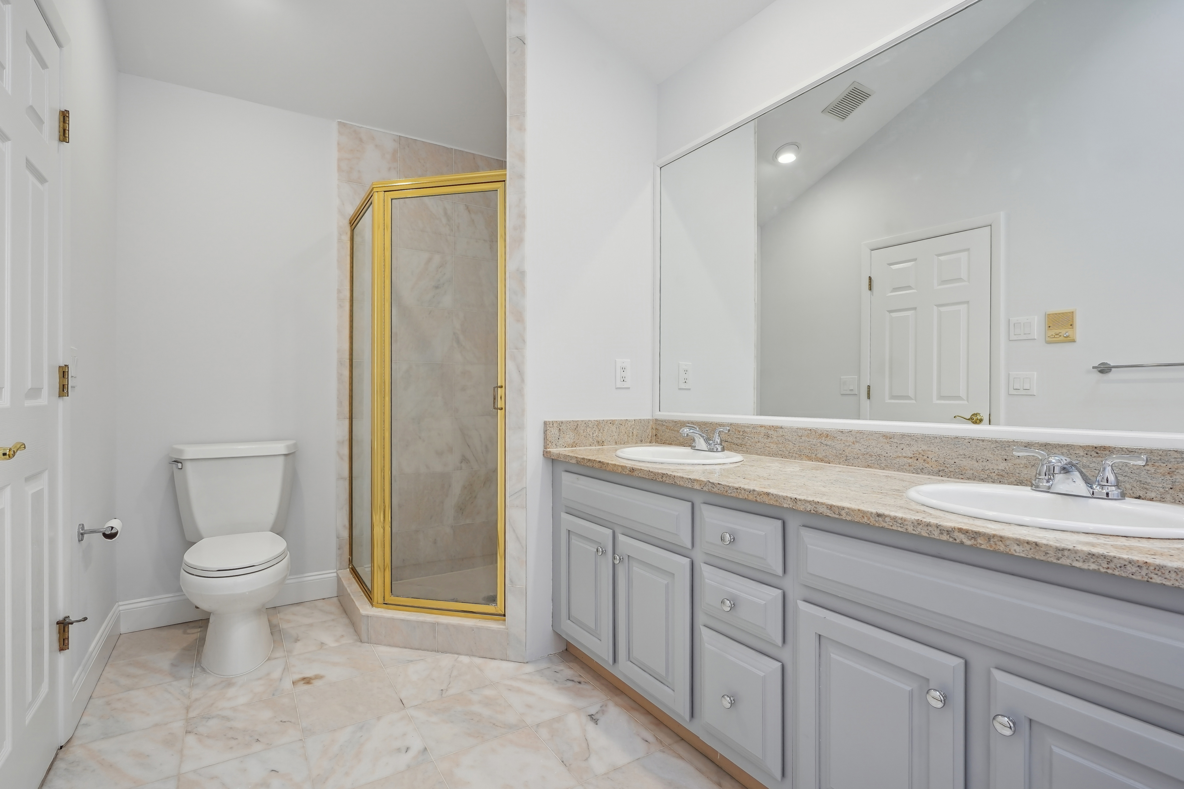 836 Hemlock Court 