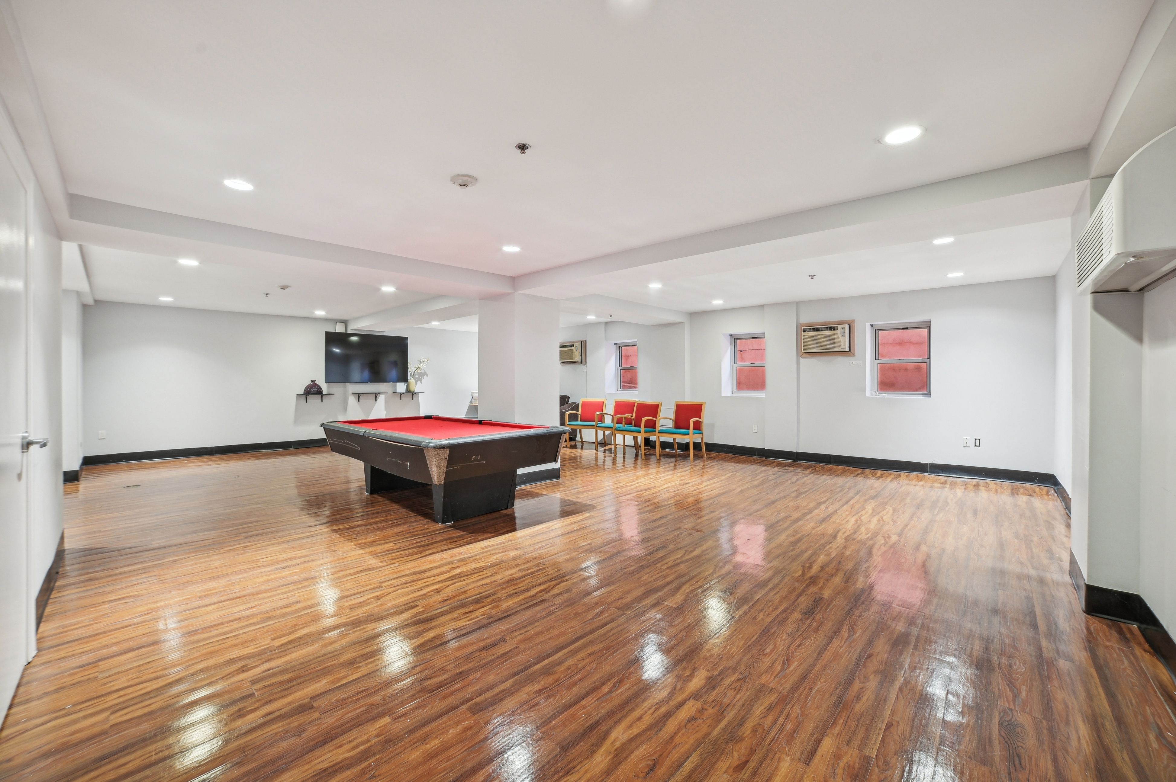 70 South Munn Avenue 311
