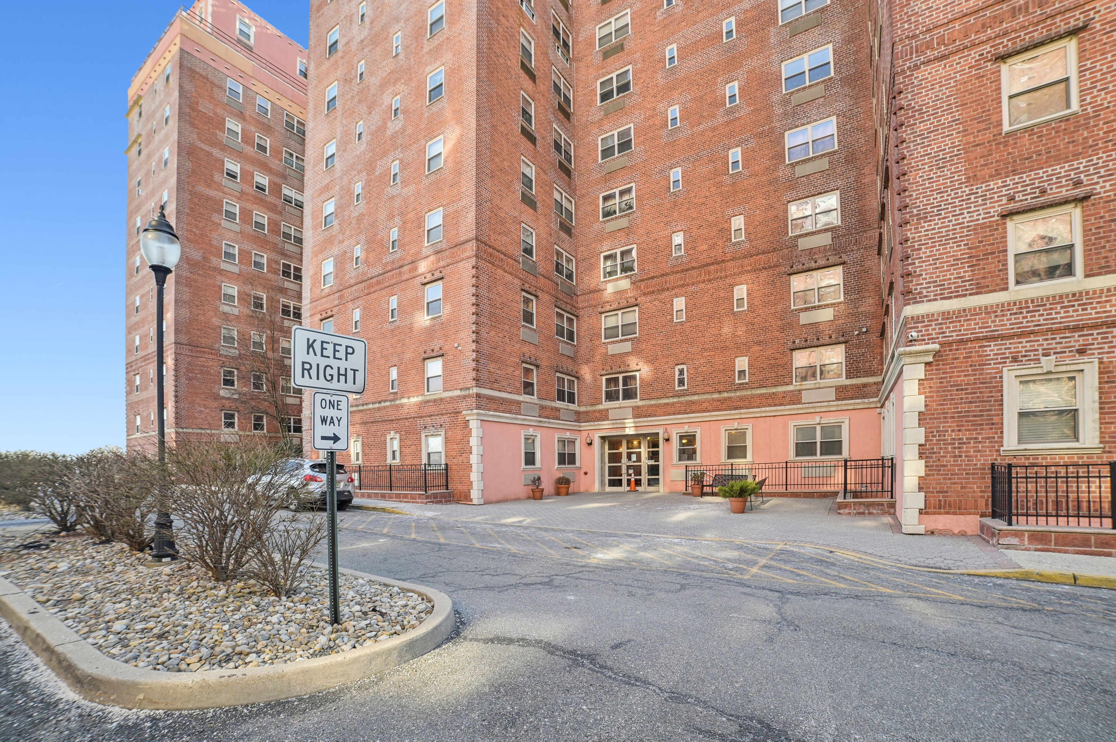 70 South Munn Avenue 311