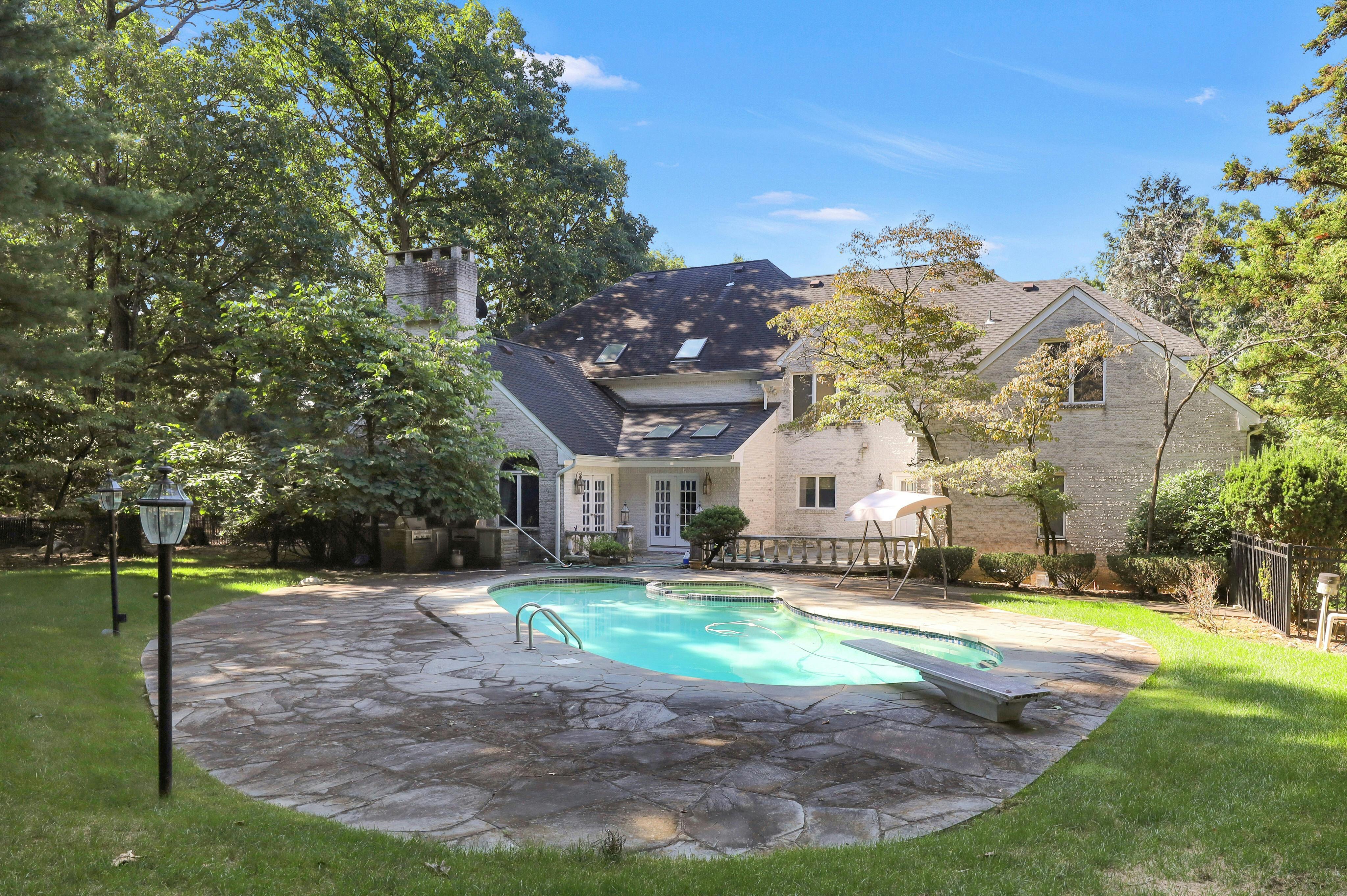 220 Hidden Pond Path 