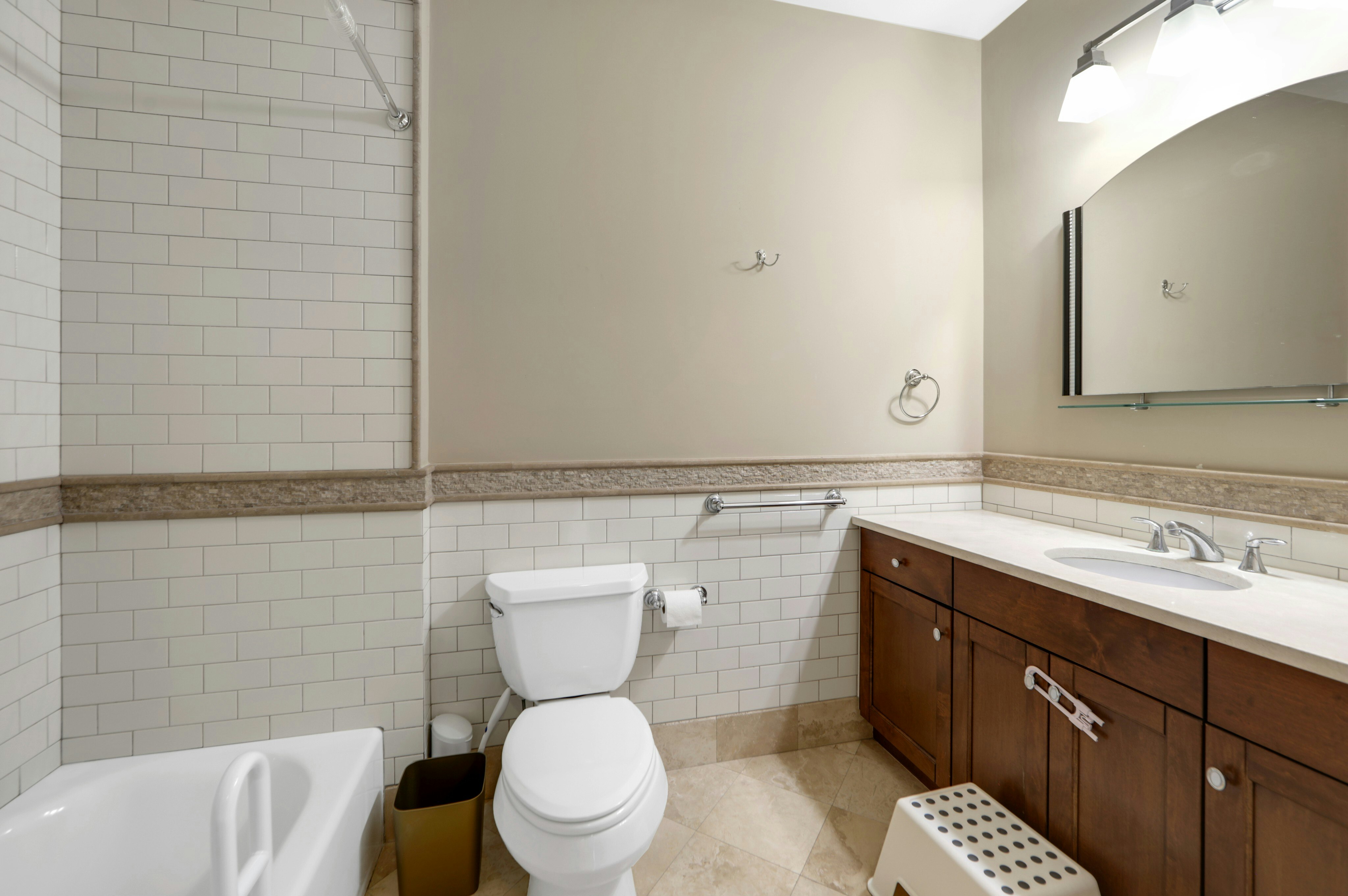 255 Laird Avenue #6 