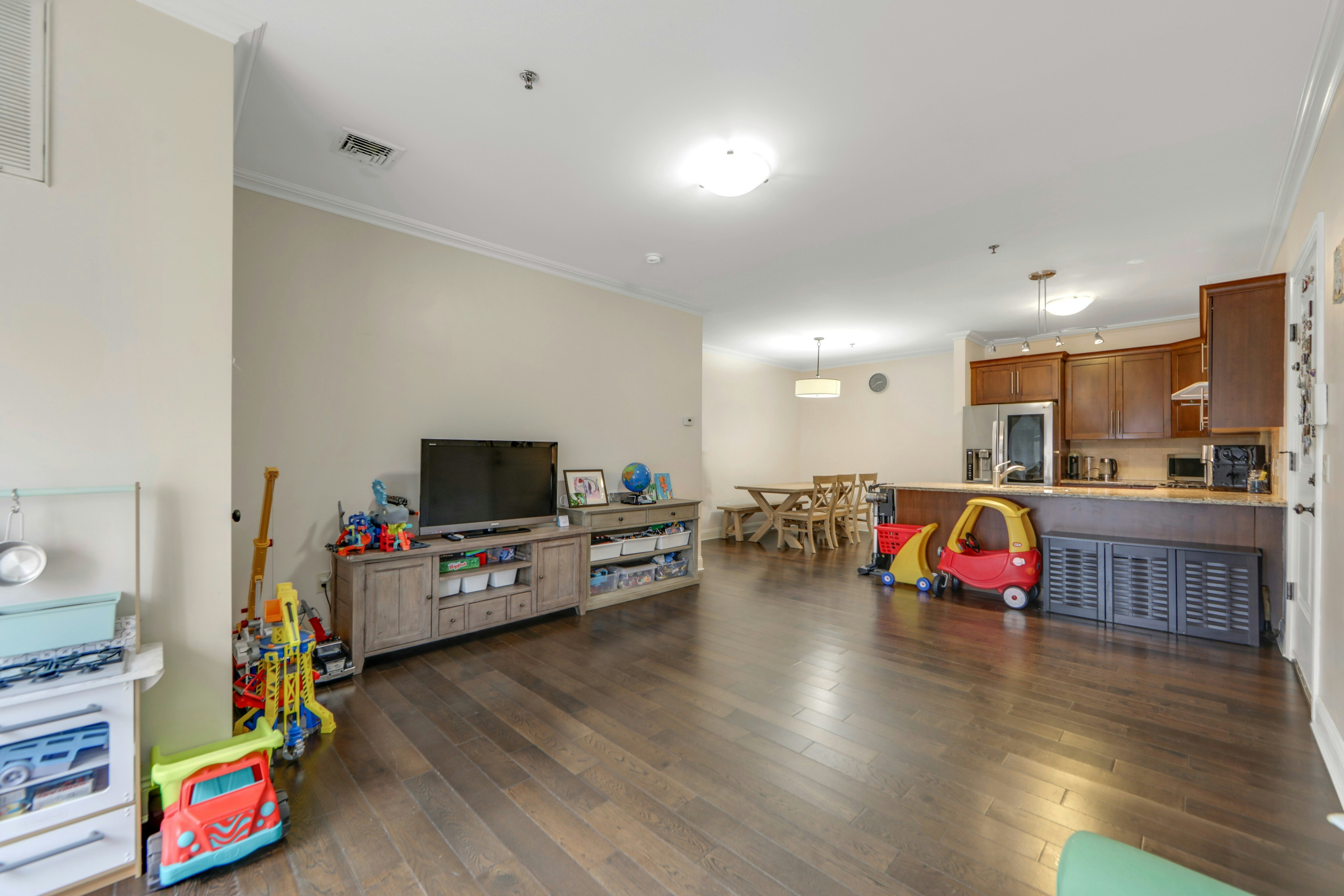 255 Laird Avenue #6 