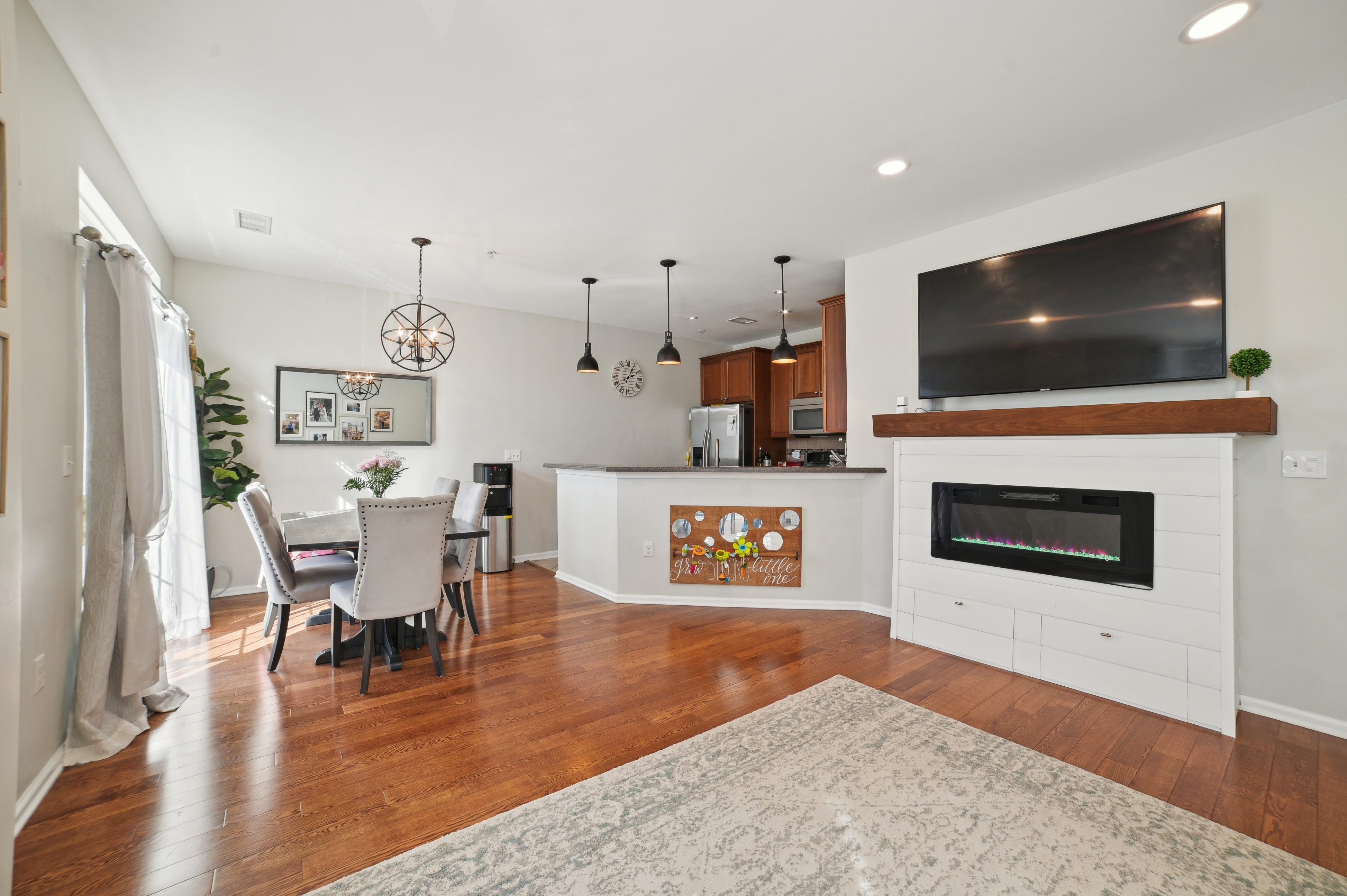 1009 Cunningham Court 
