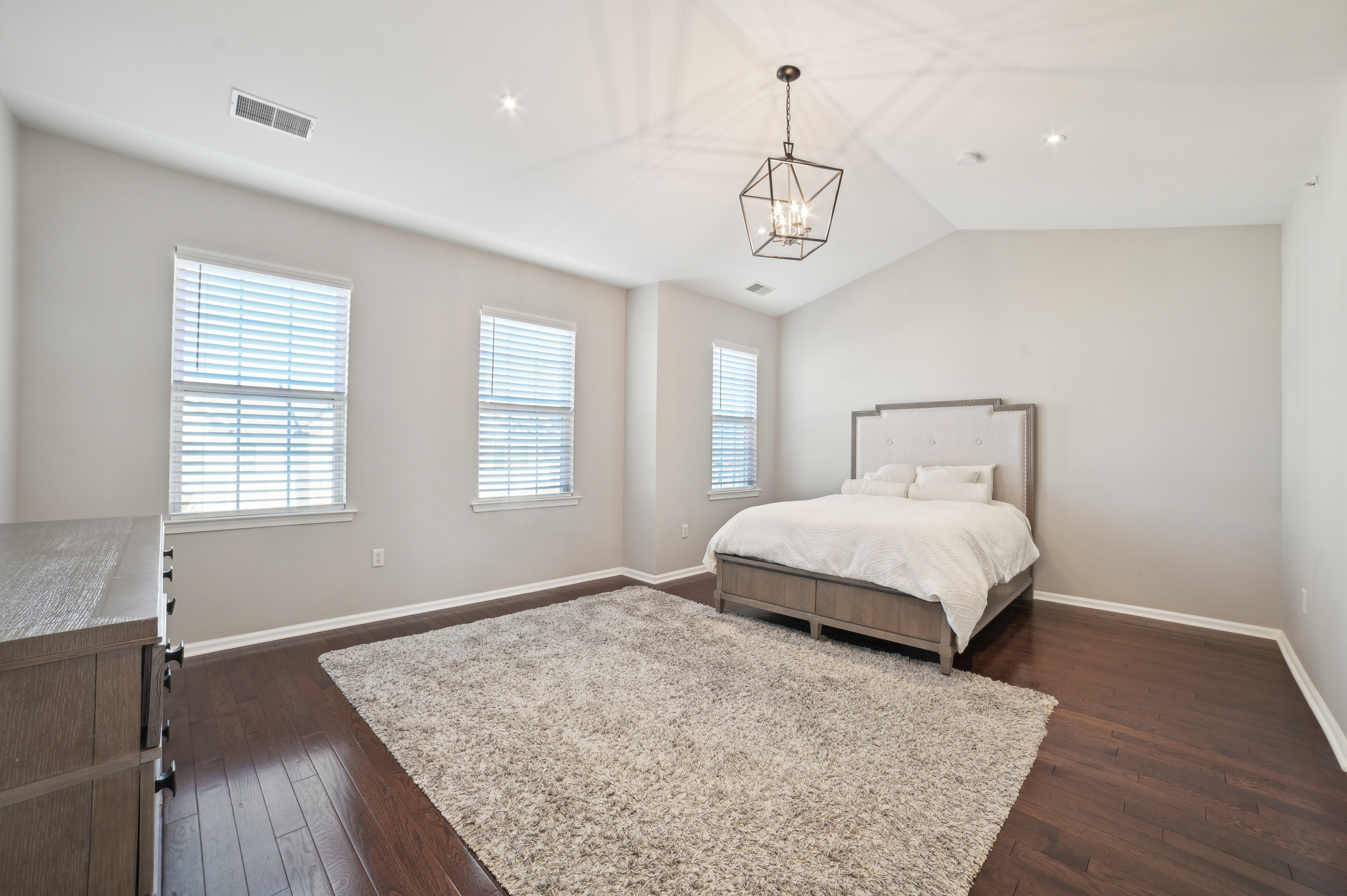 1009 Cunningham Court 