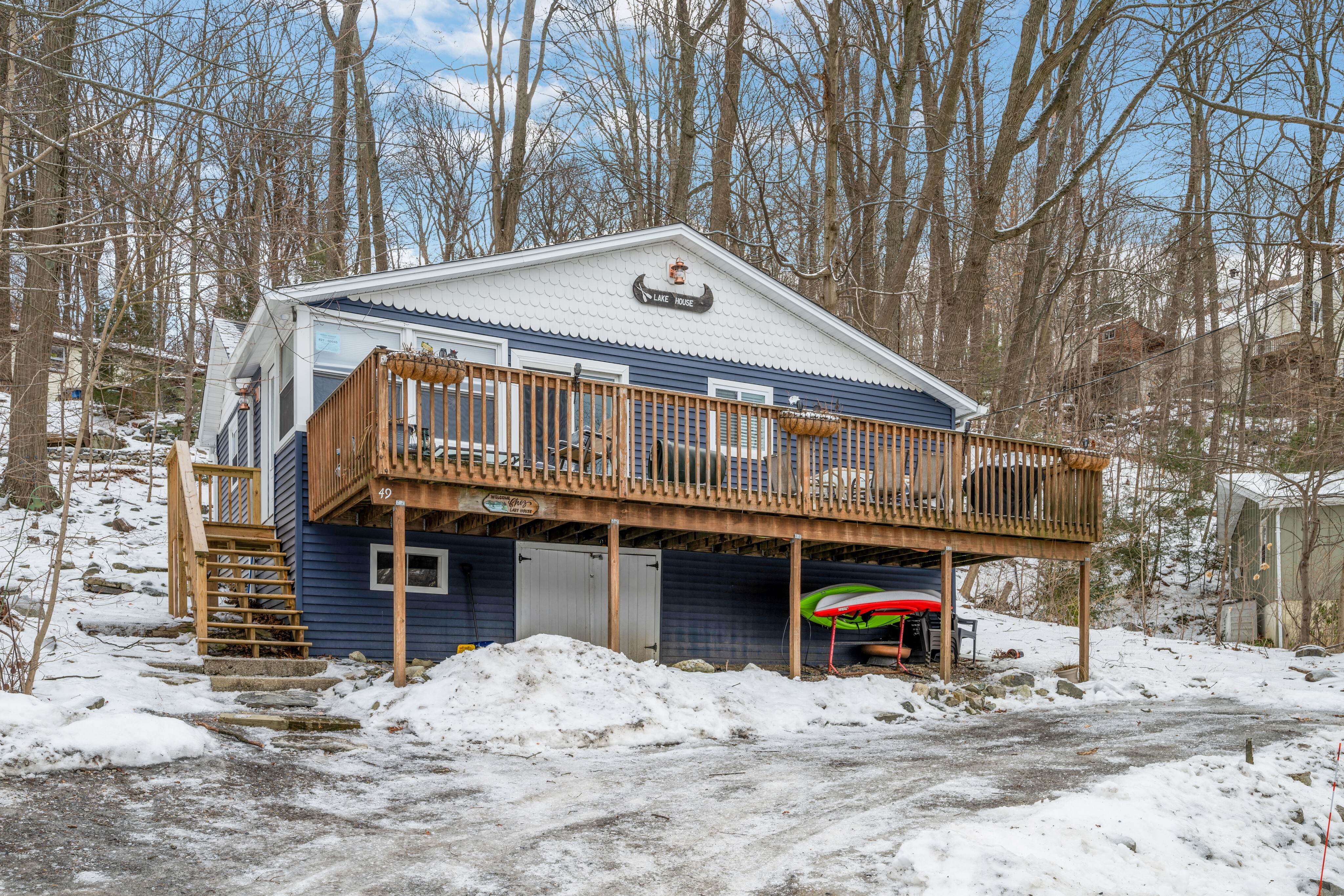 49 Lakeshore Drive Northwest 