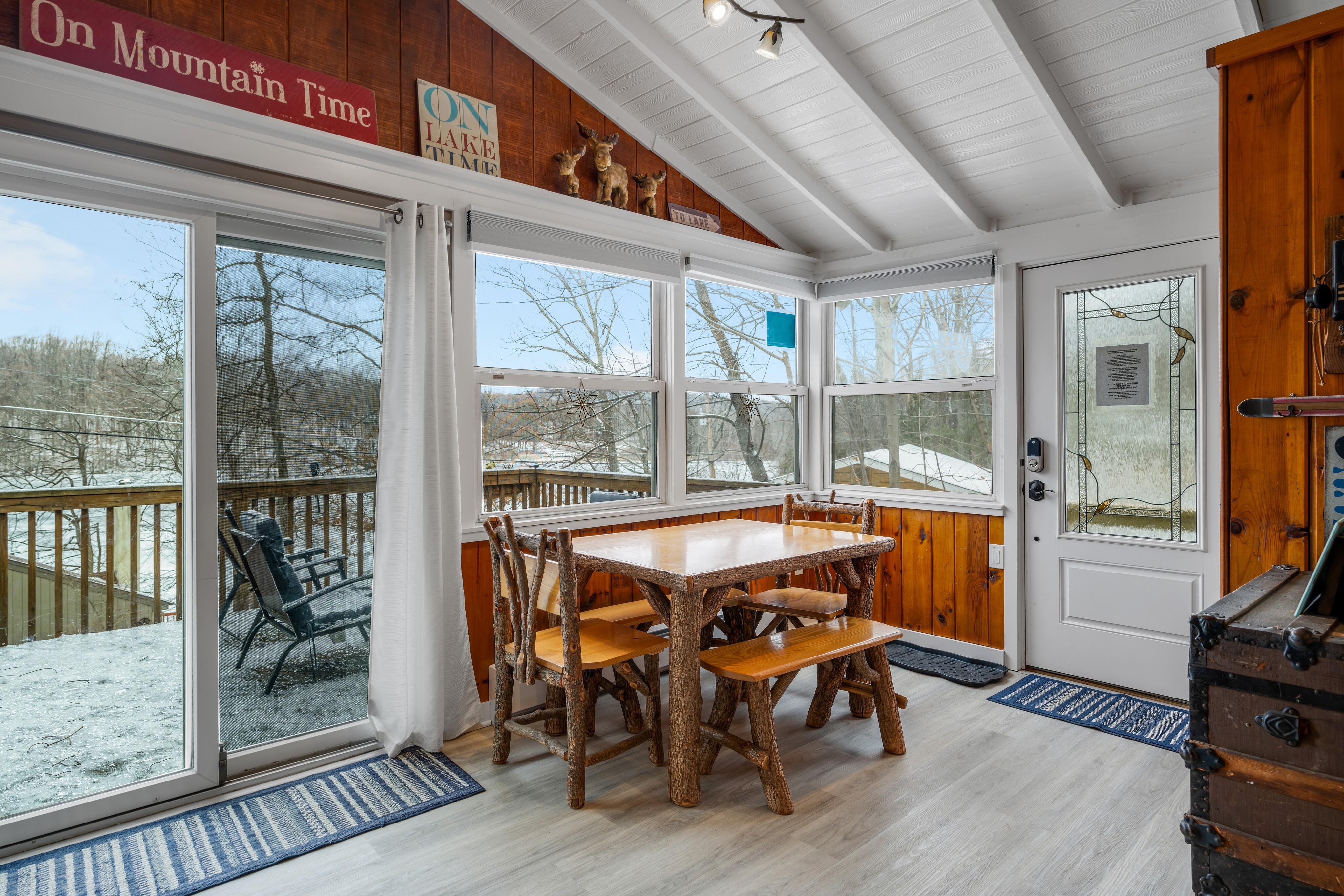 49 Lakeshore Drive Northwest 