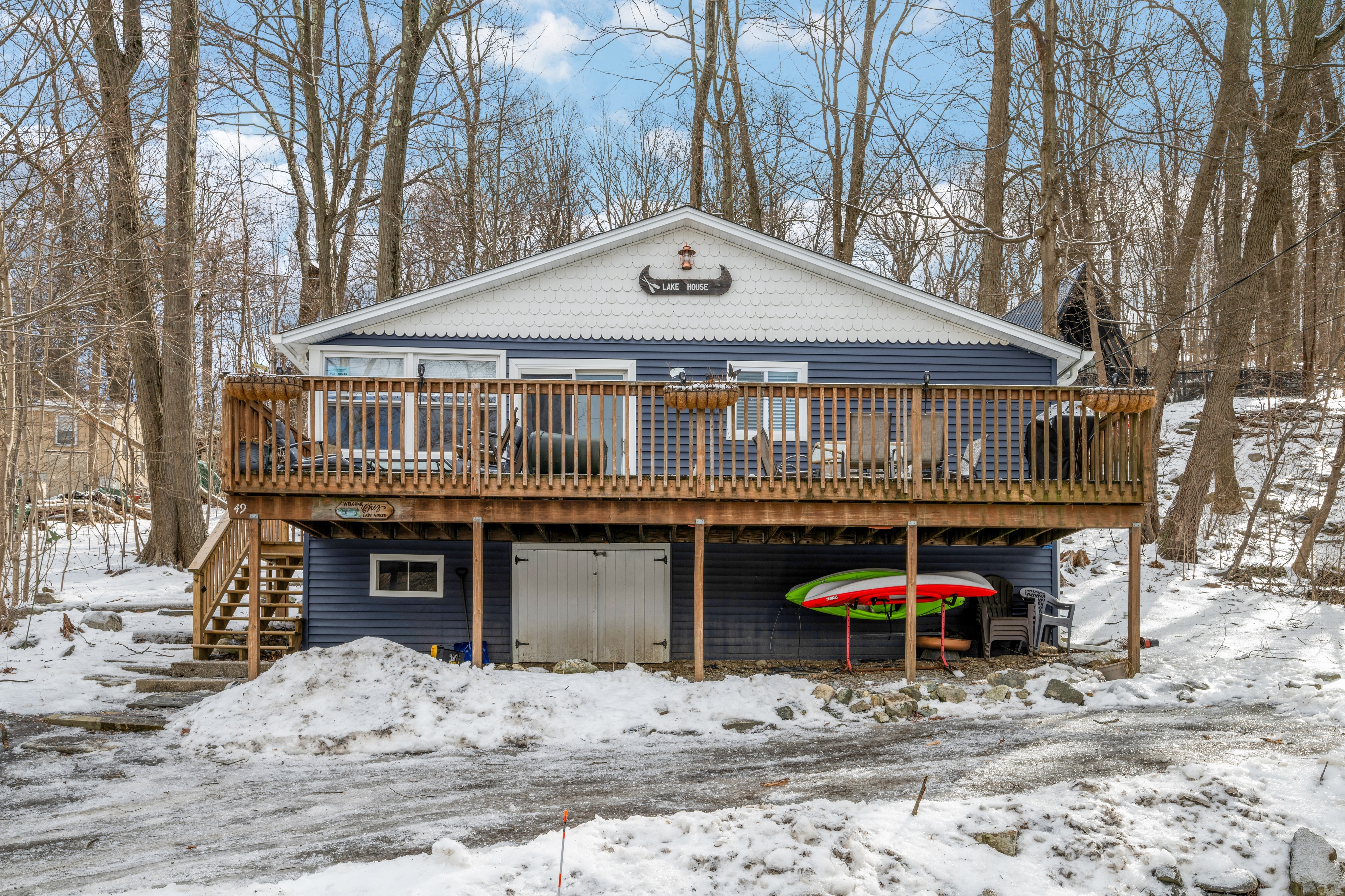49 Lakeshore Drive Northwest 