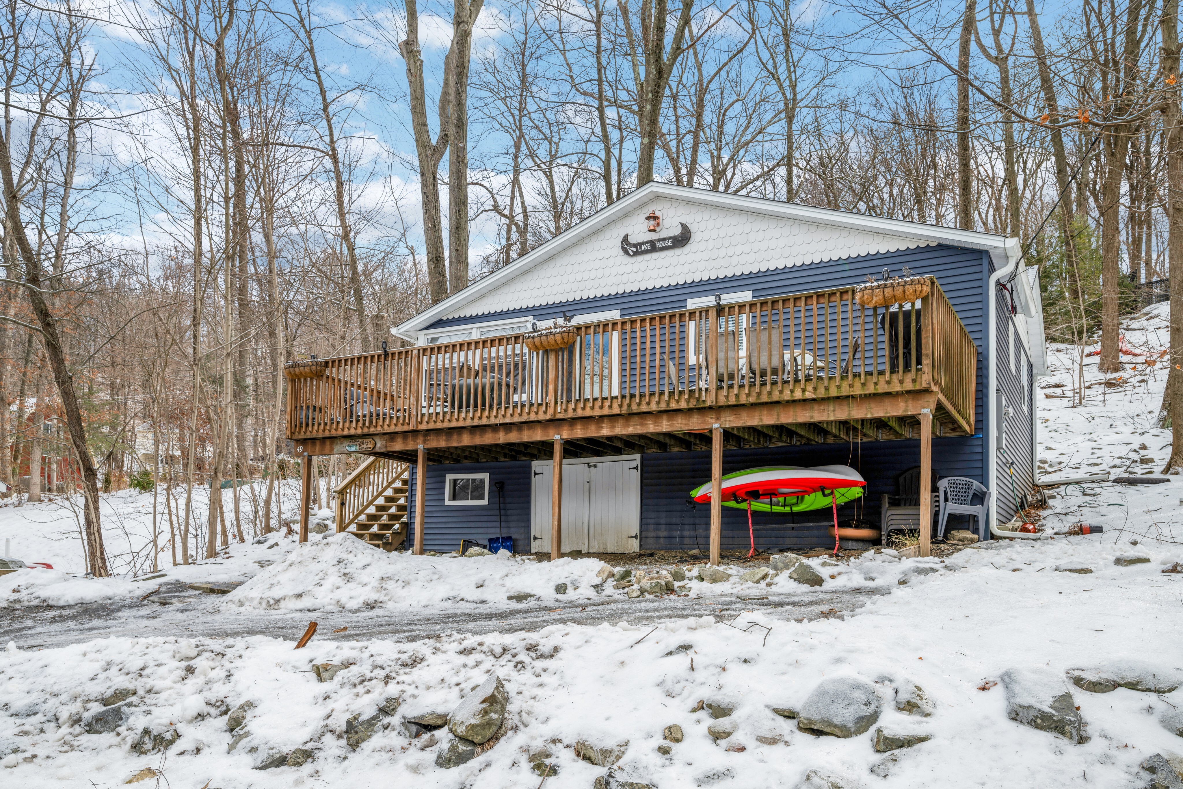49 Lakeshore Drive Northwest 
