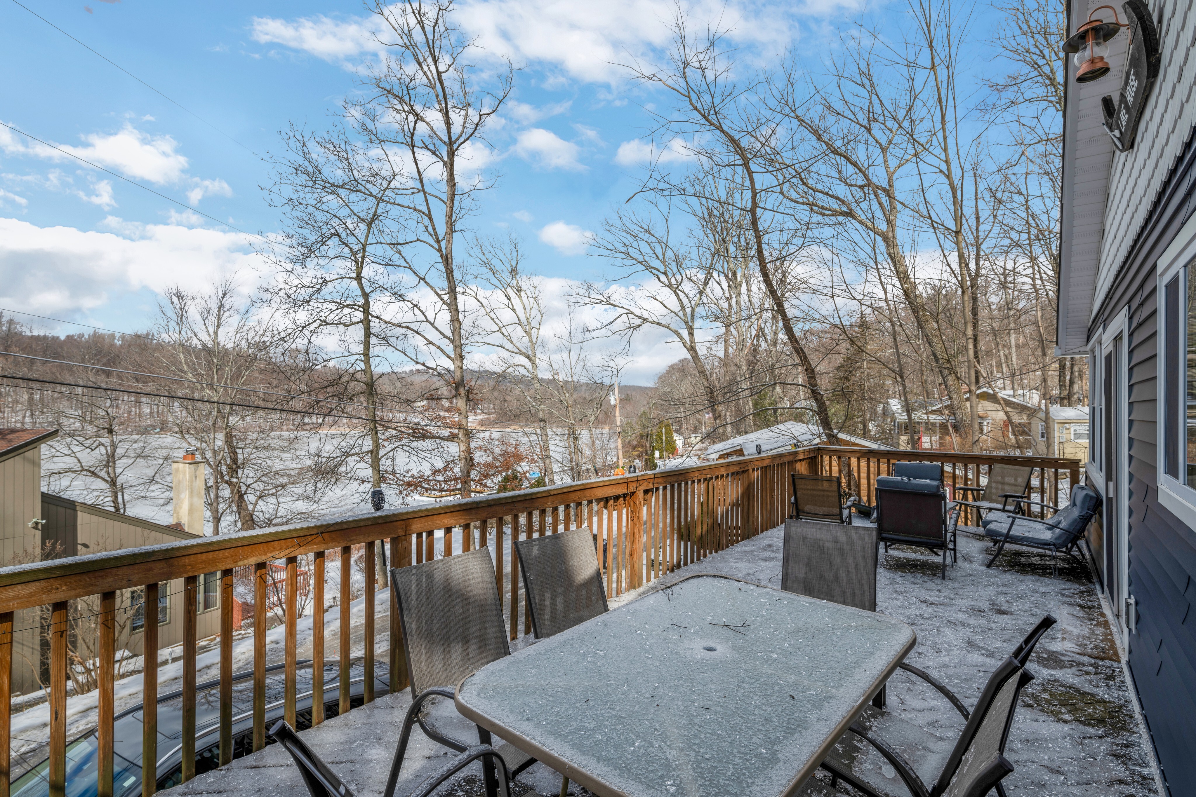 49 Lakeshore Drive Northwest 