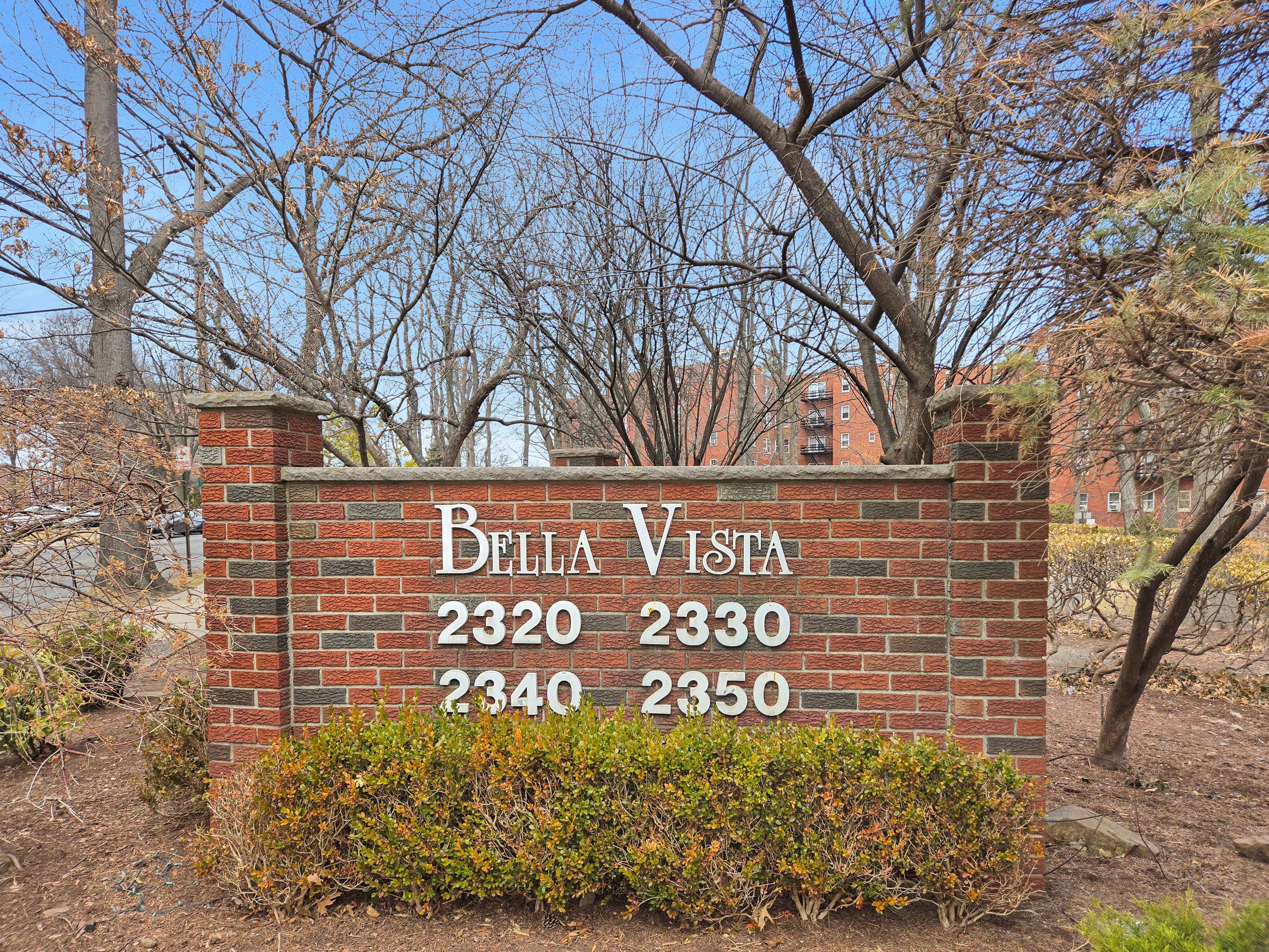 2350 Linwood Avenue #5B 