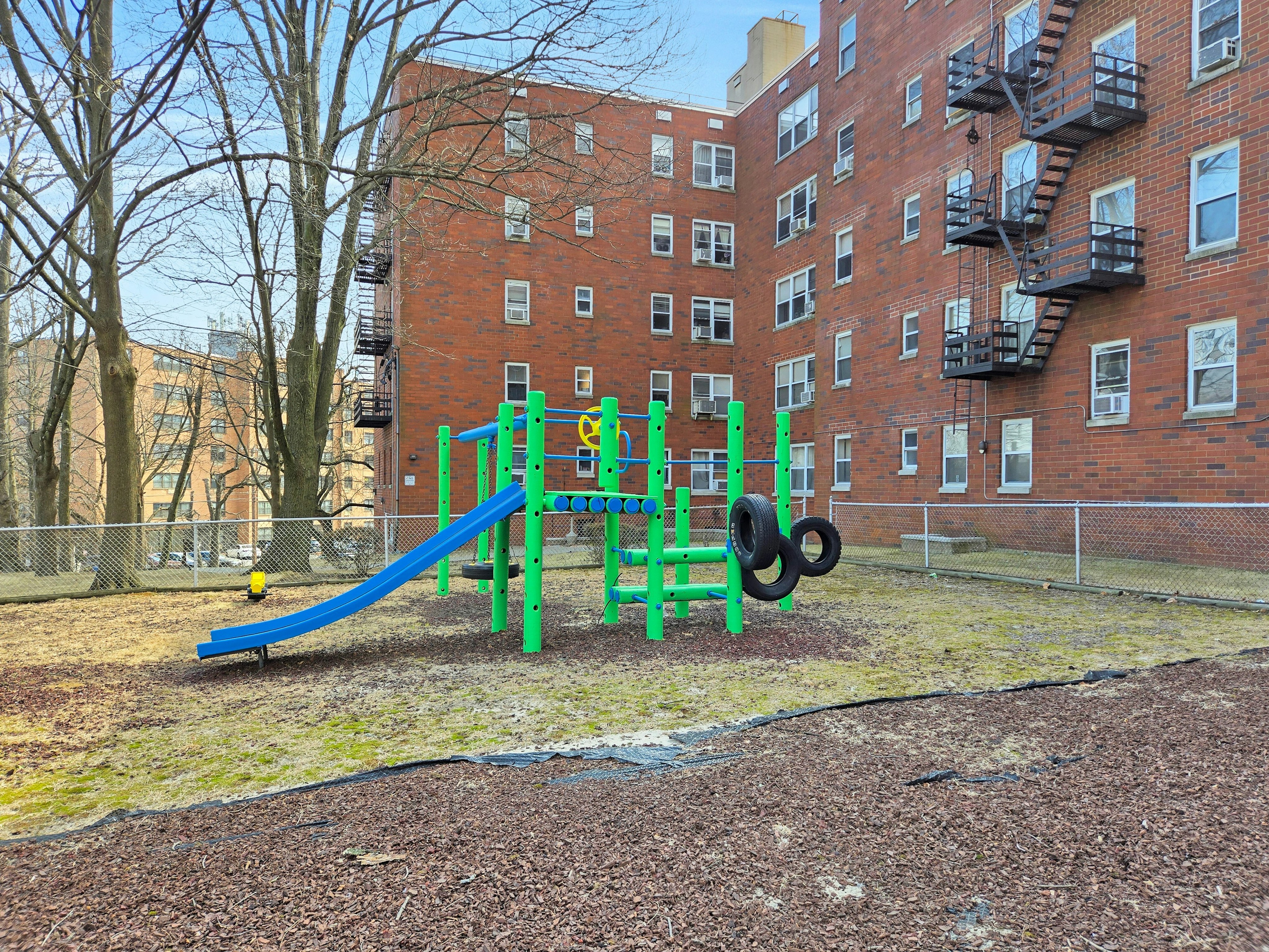 2350 Linwood Avenue #5B 