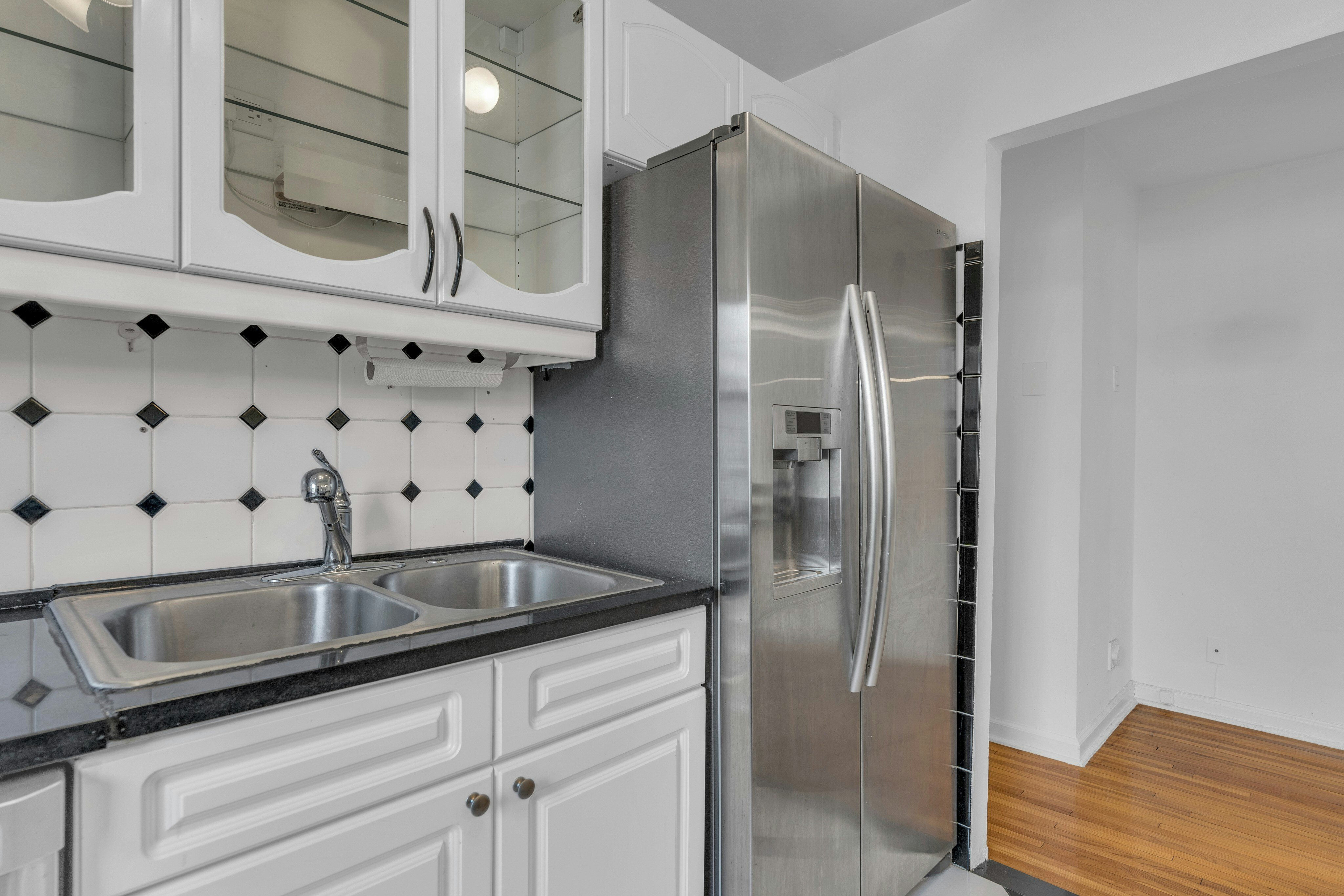 2350 Linwood Avenue #5B 