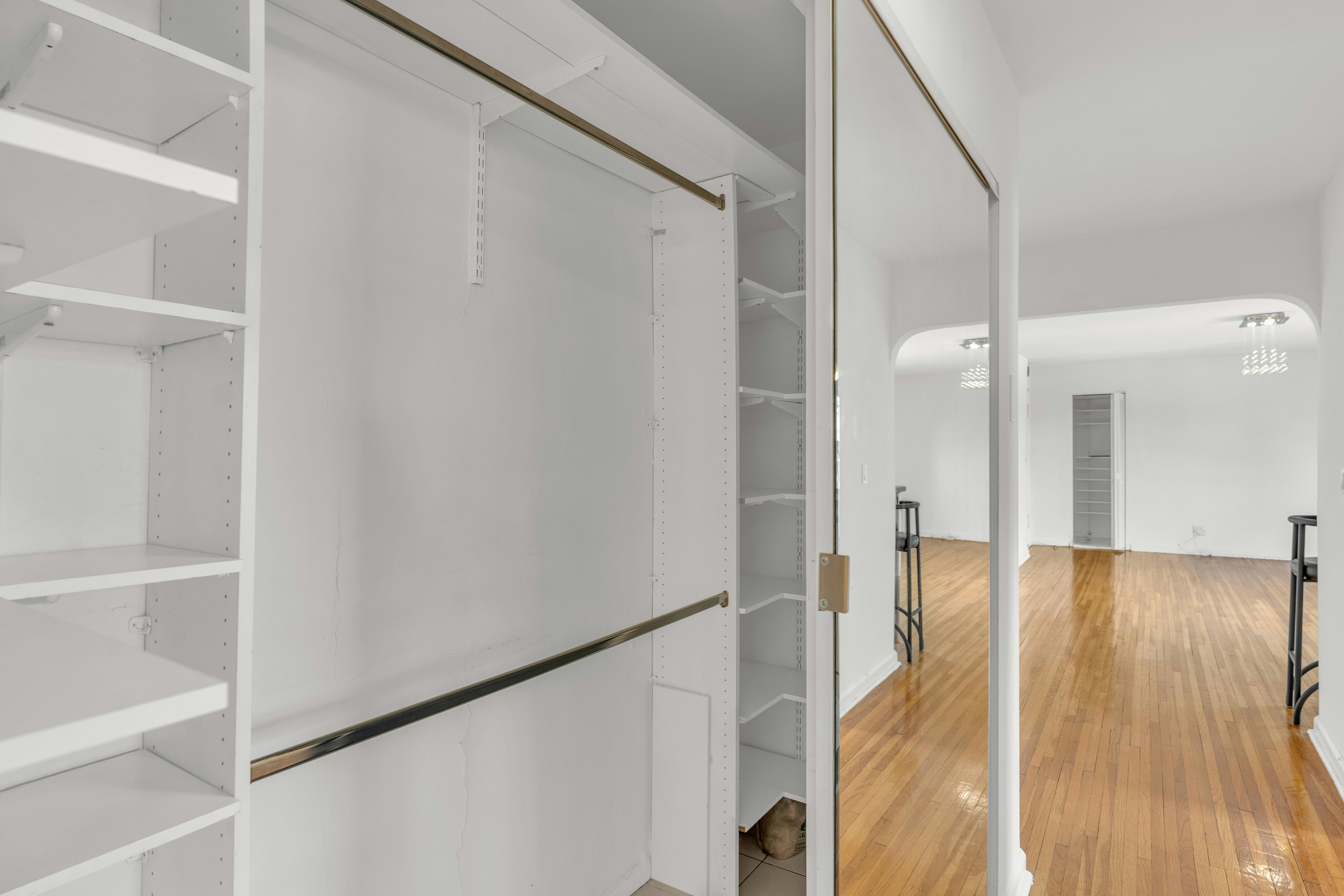 2350 Linwood Avenue #5B 