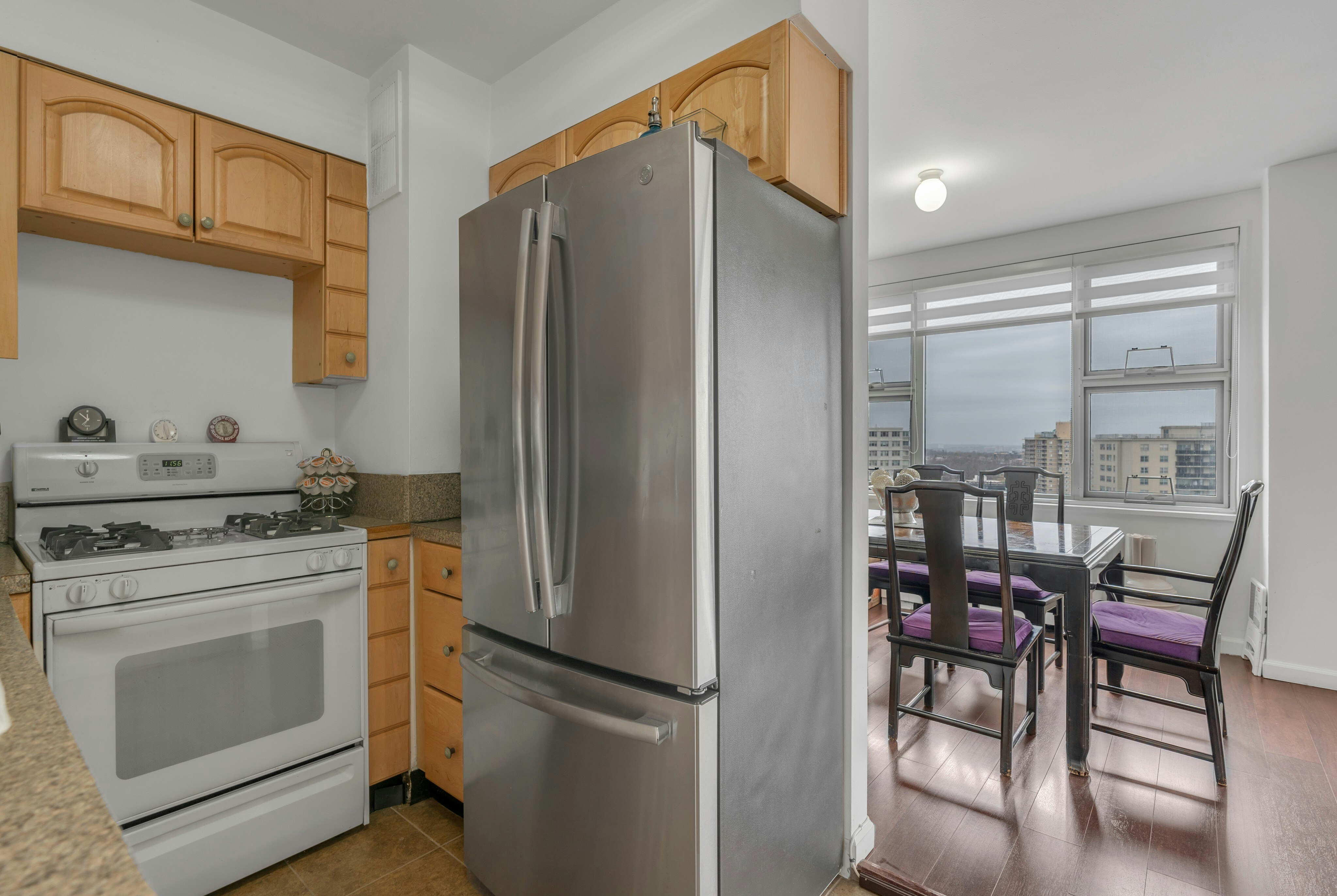 2000 Linwood Avenue 22U