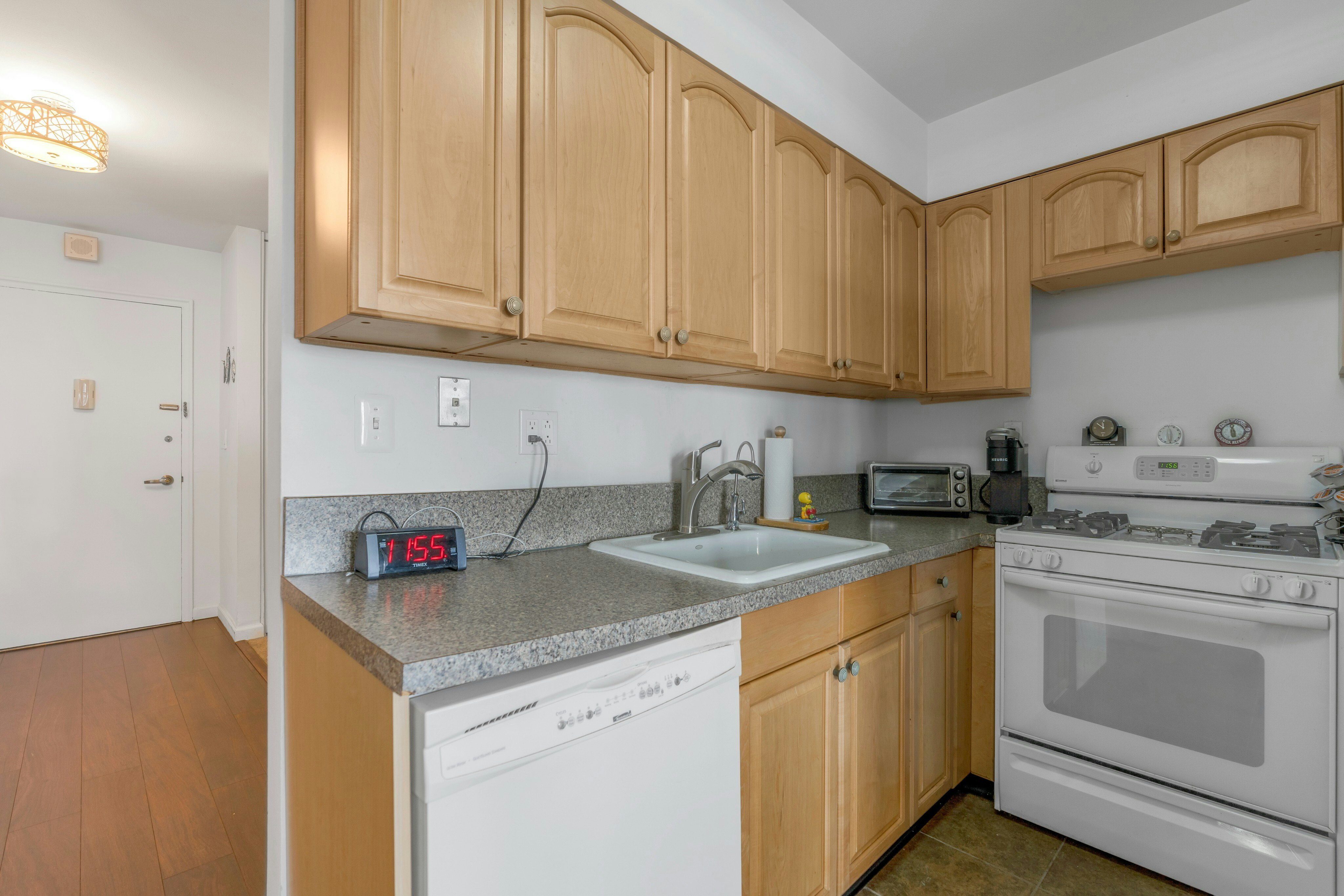2000 Linwood Avenue 22U