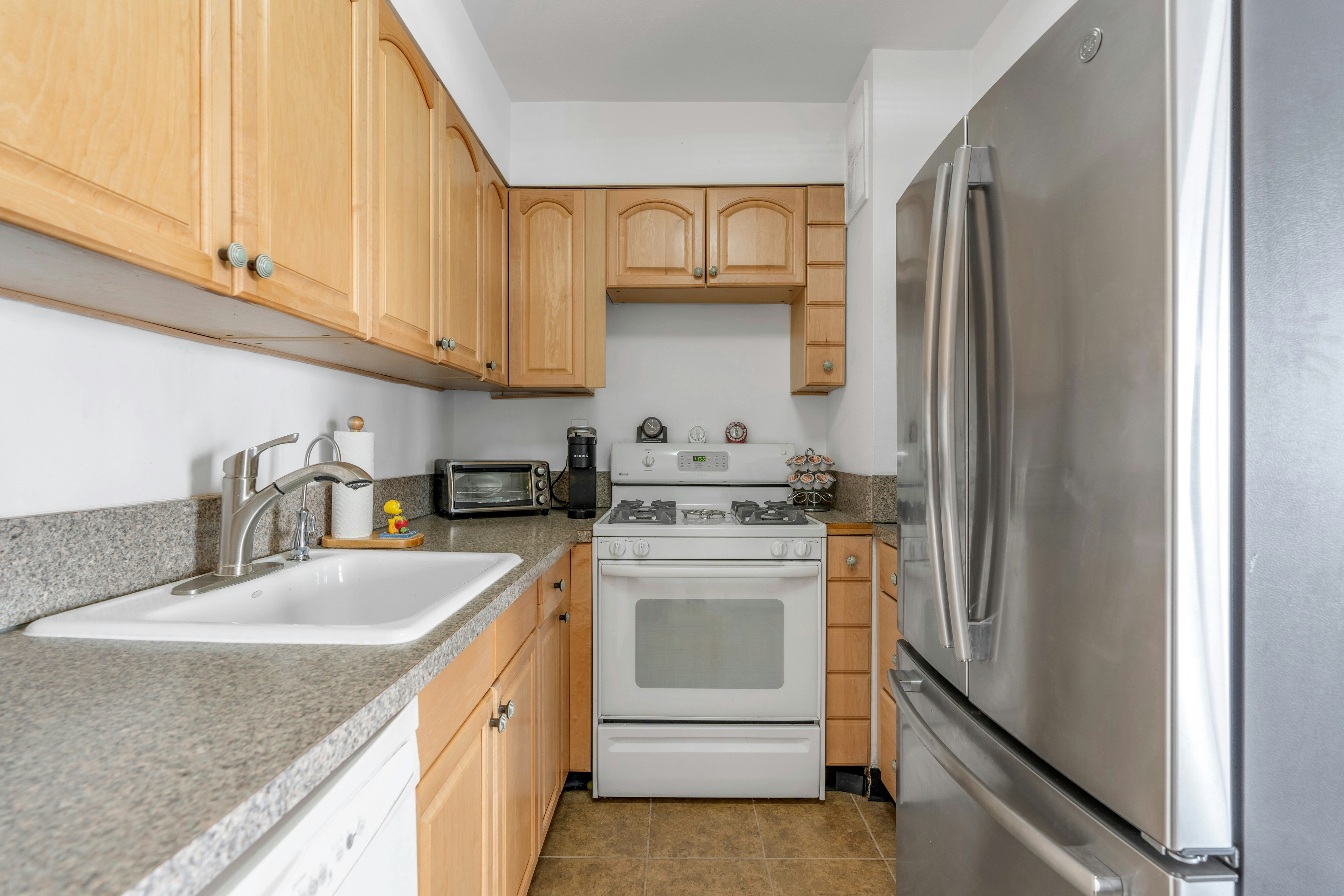 2000 Linwood Avenue 22U