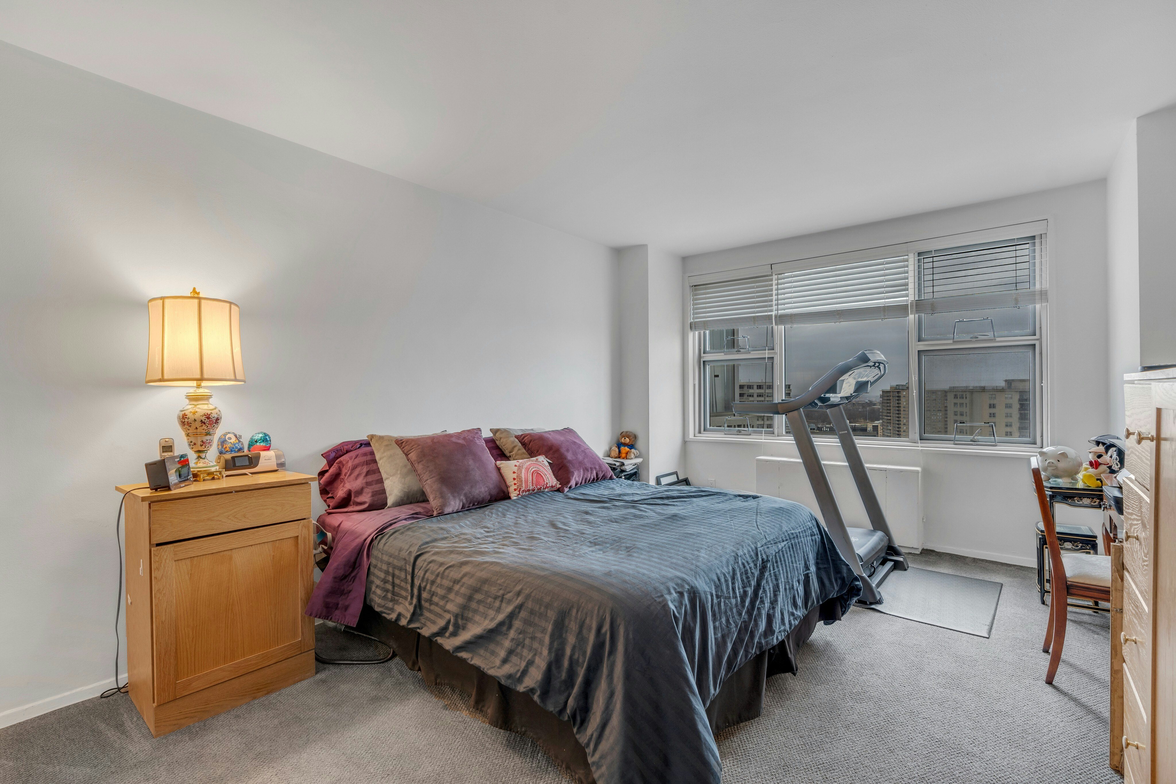 2000 Linwood Avenue 22U
