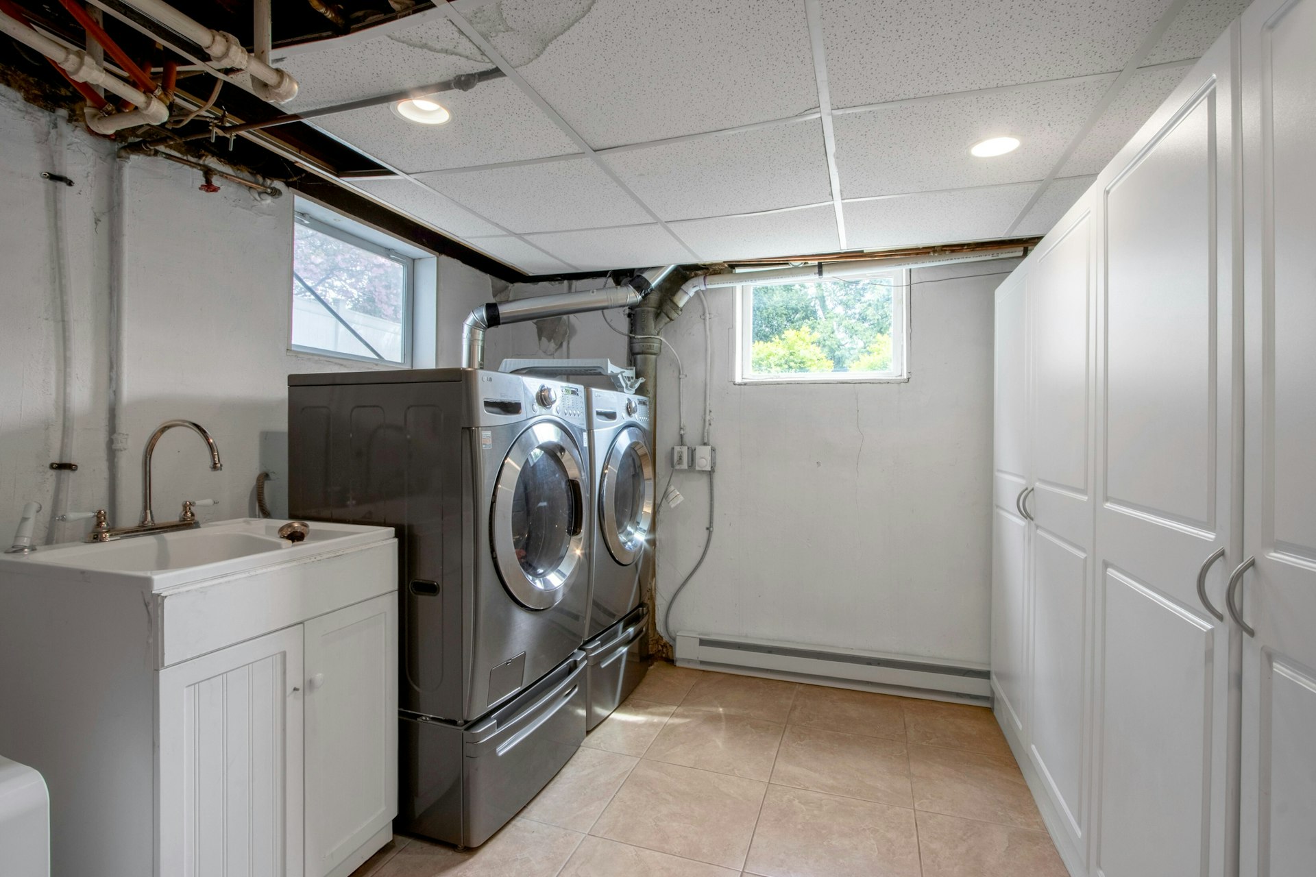425 Mountain View