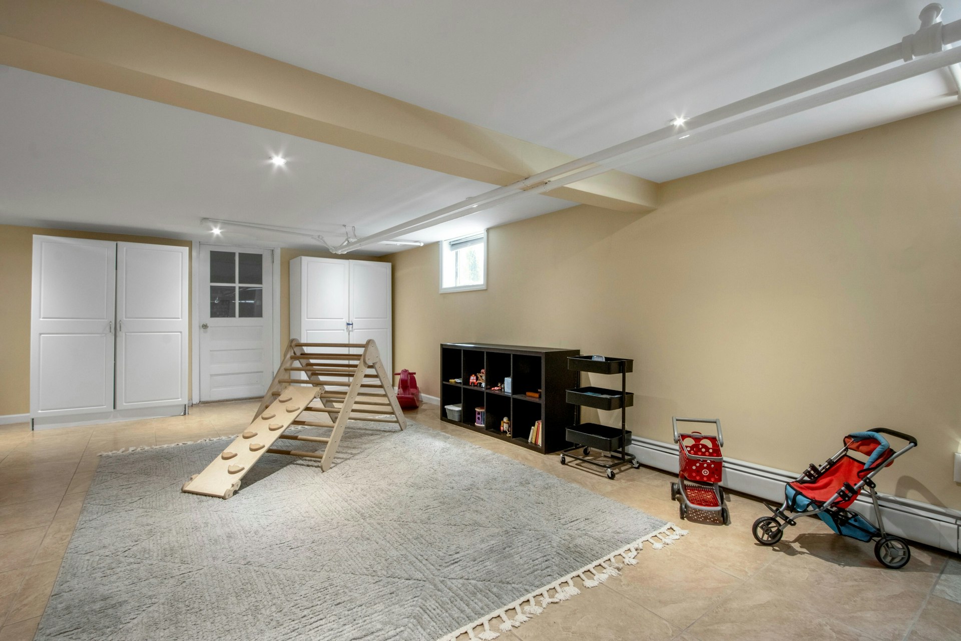 425 Mountain View