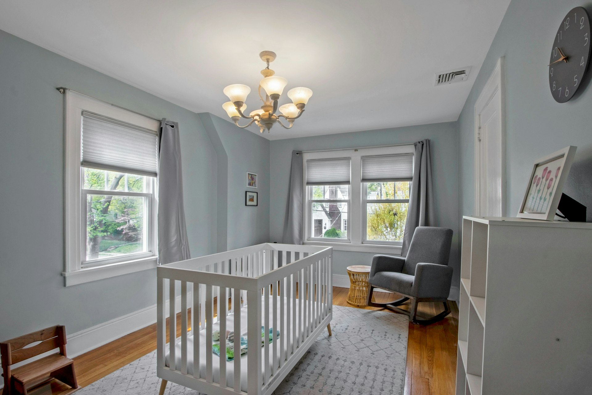 425 Mountain View