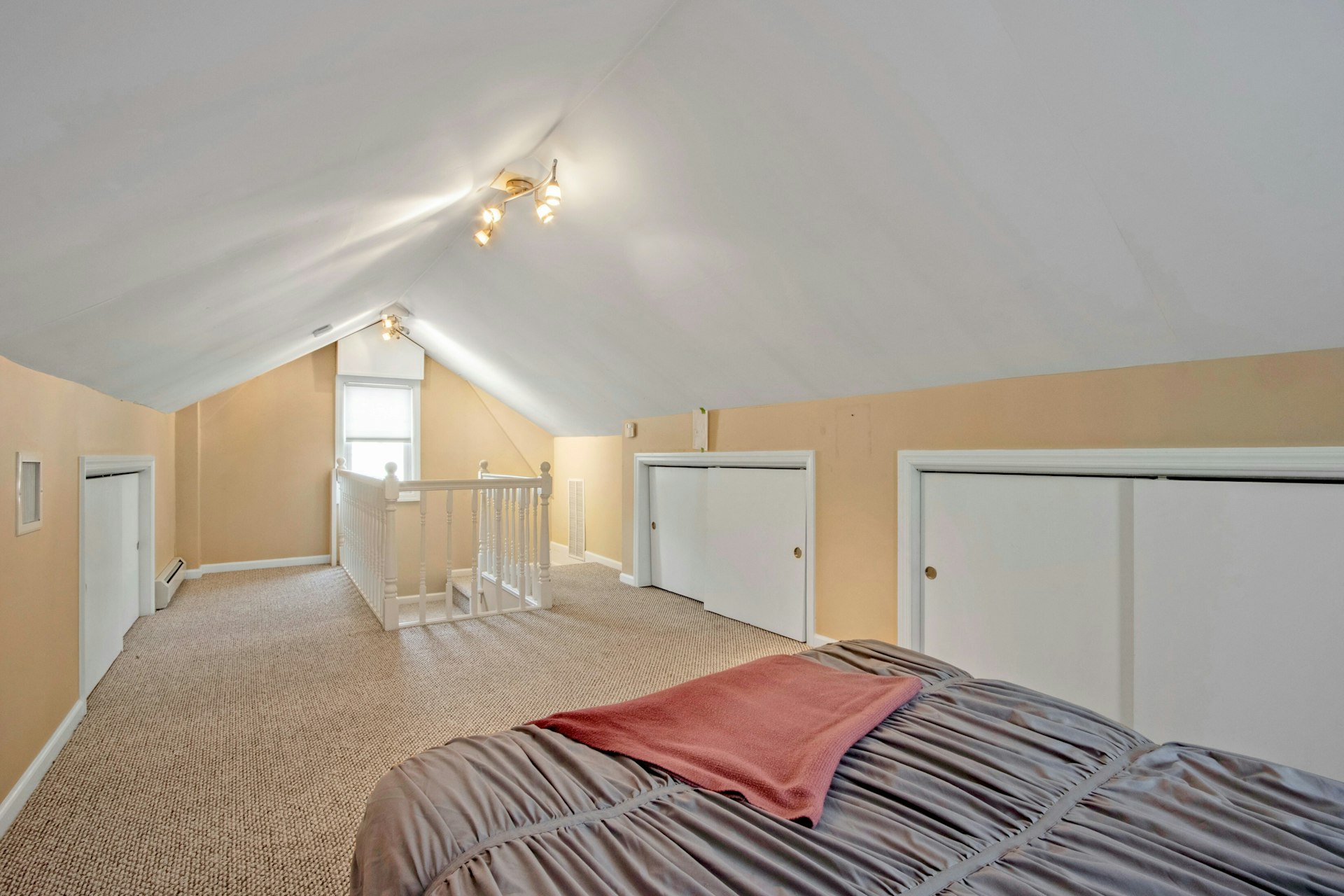 425 Mountain View