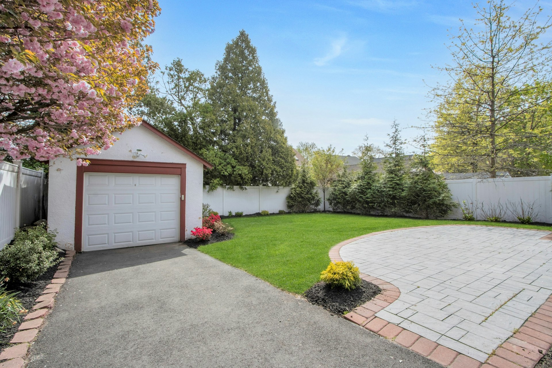 425 Mountain View