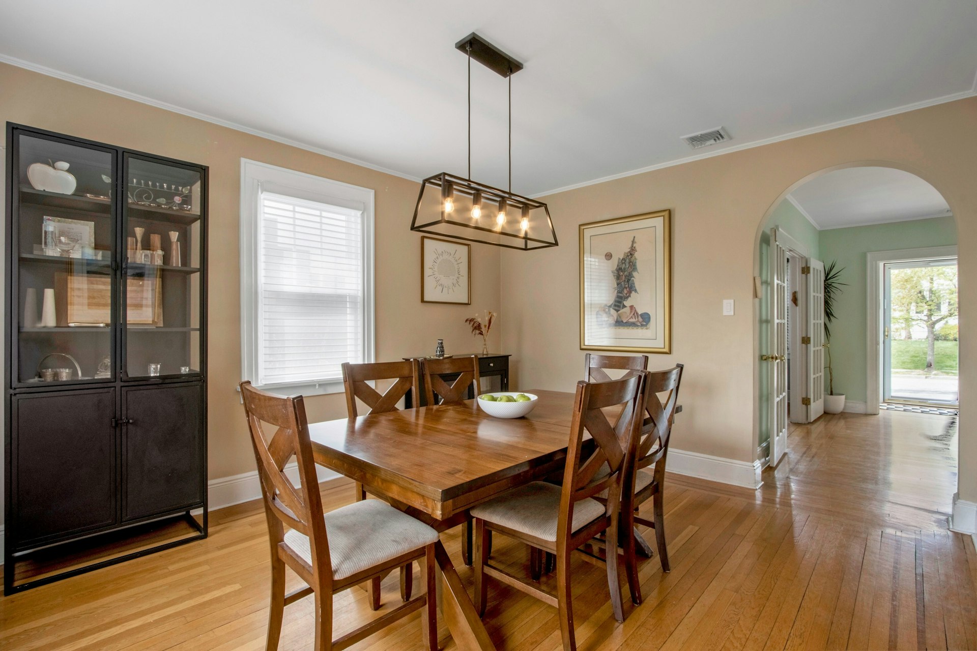 425 Mountain View