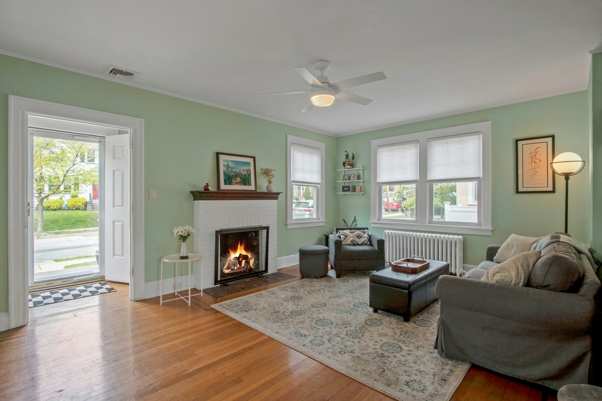 425 Mountain View