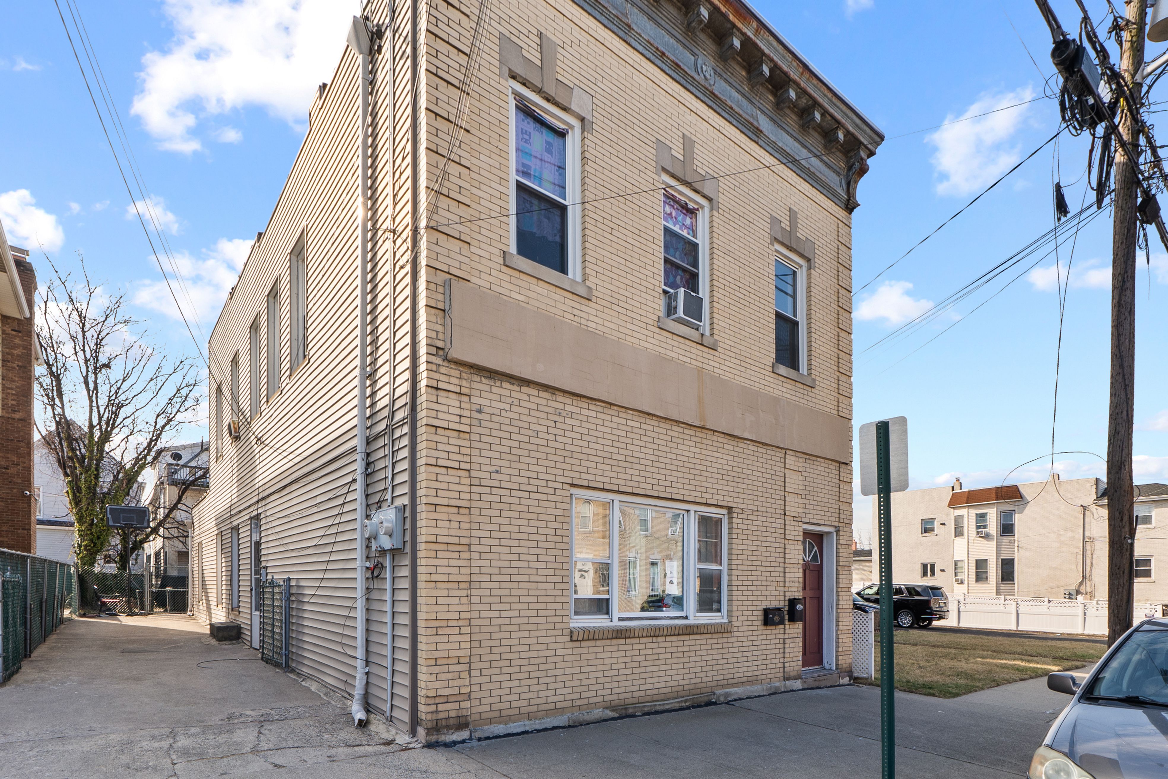 66 Harrison Avenue 