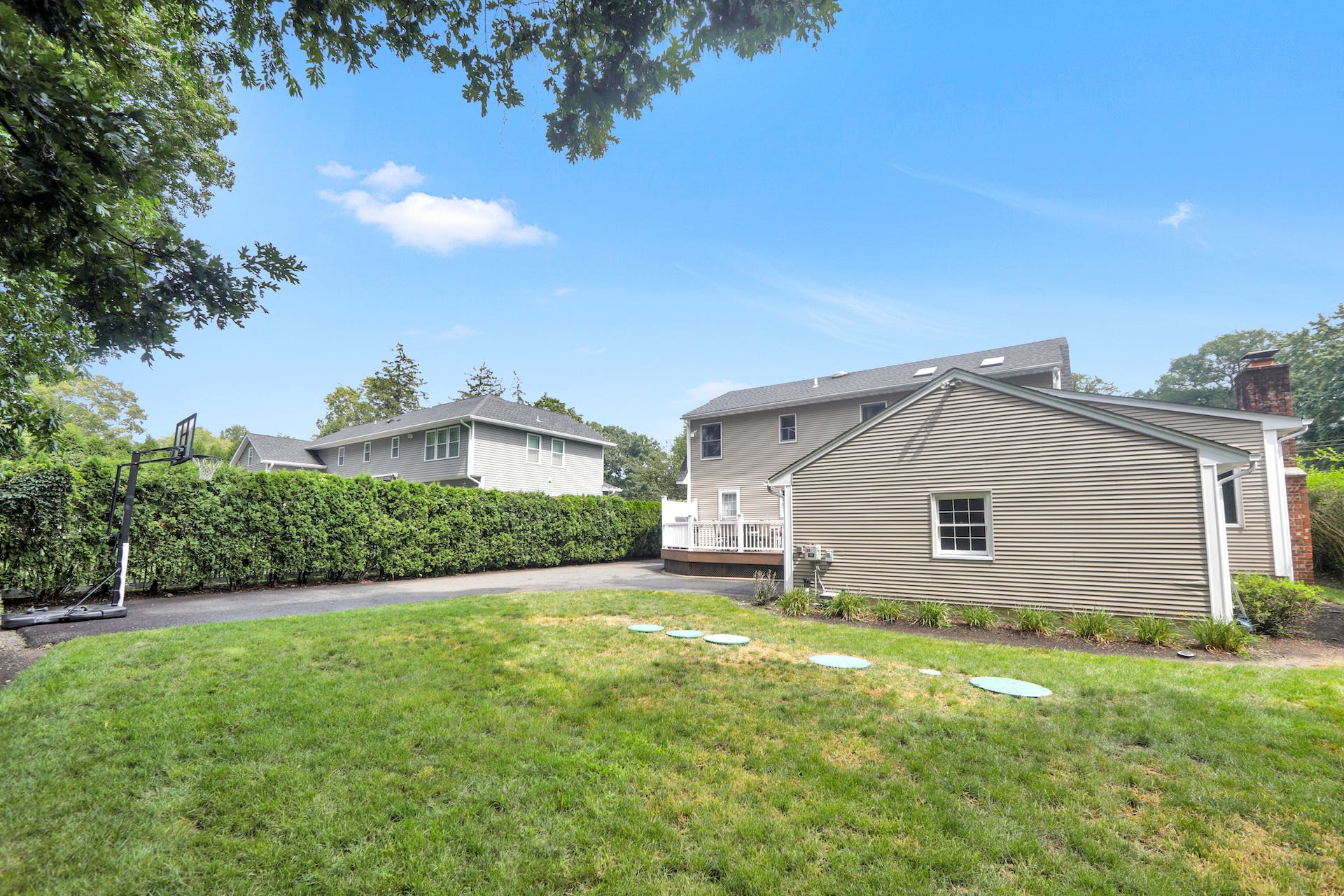 983 Pines Terrace 