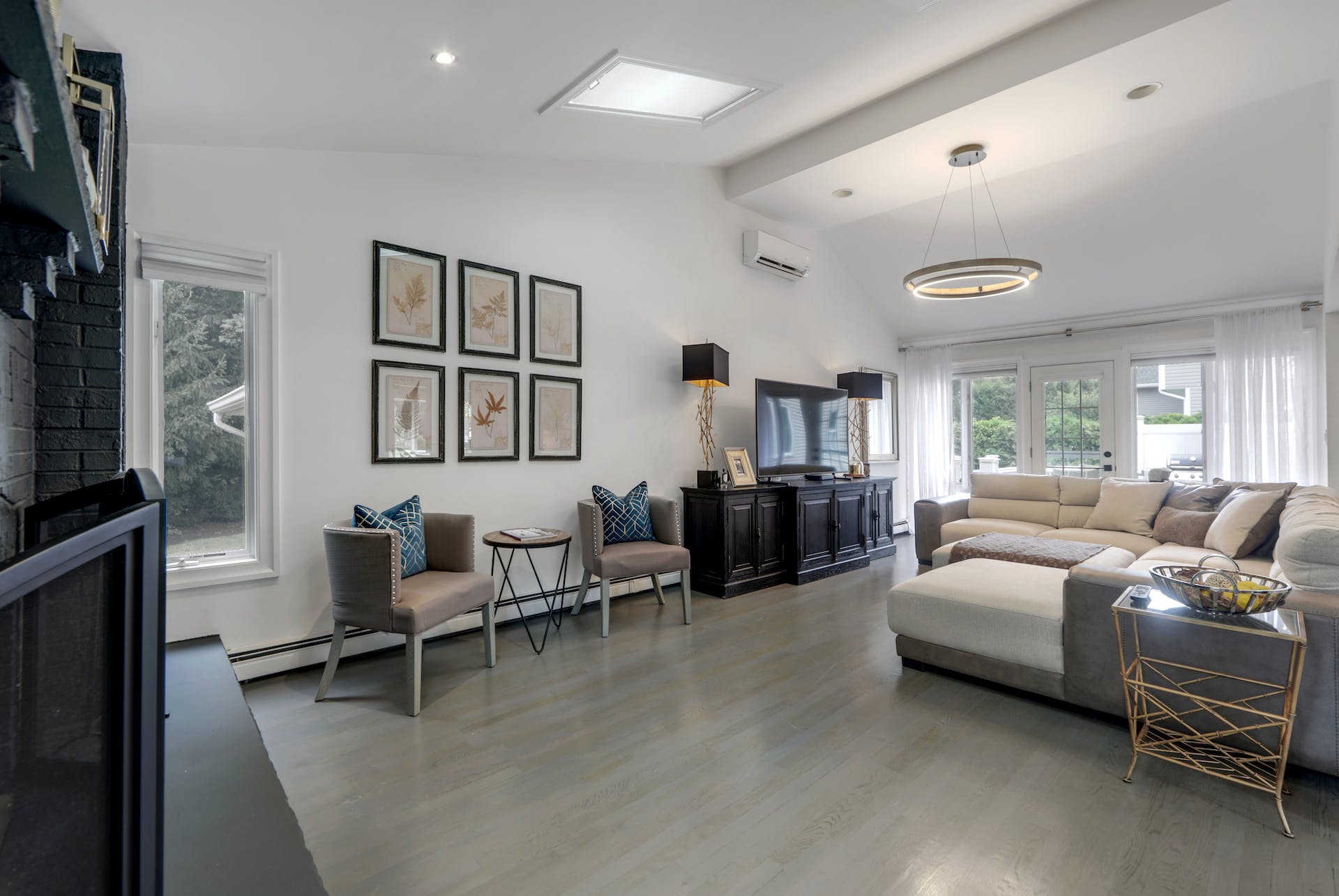 983 Pines Terrace 