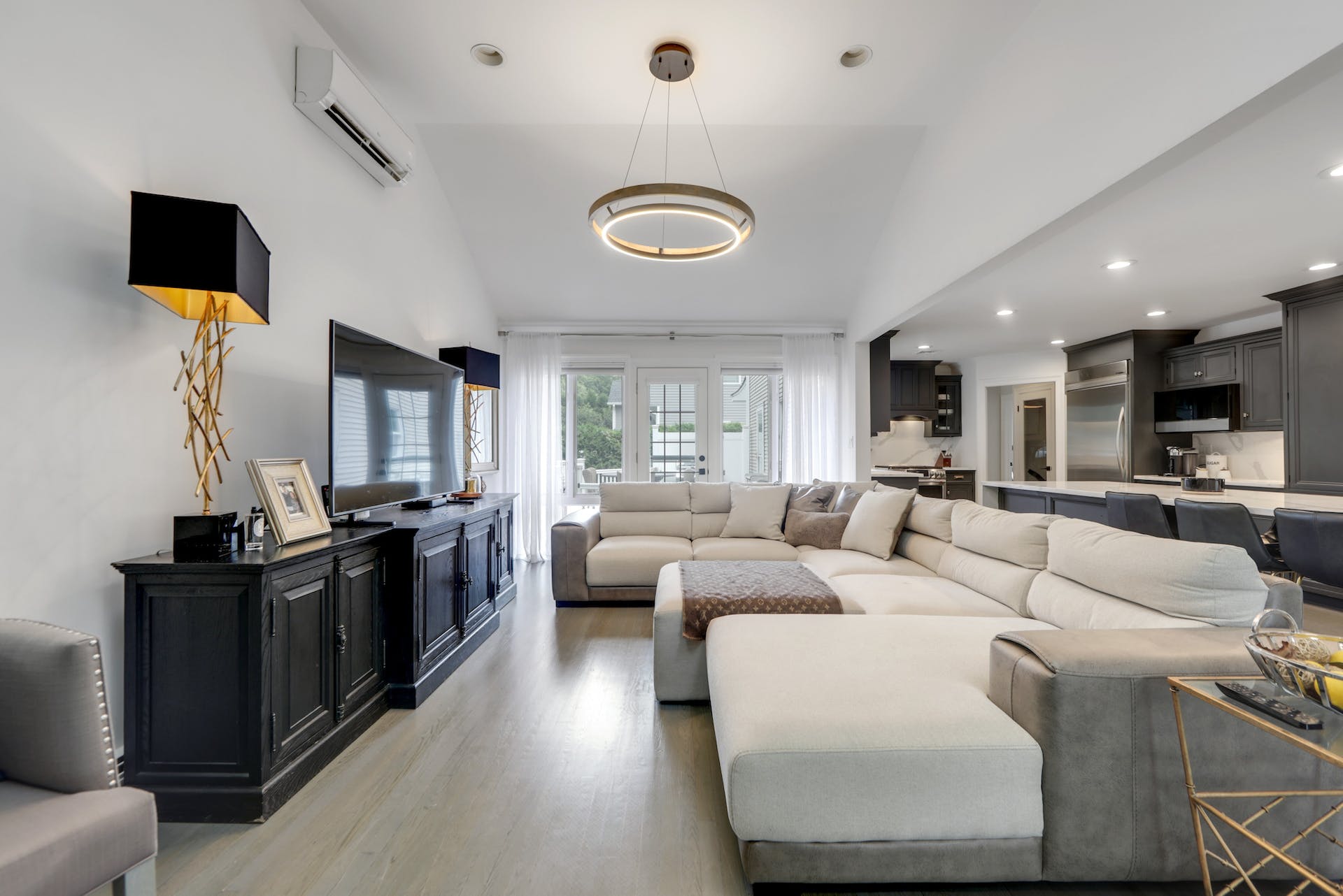 983 Pines Terrace 