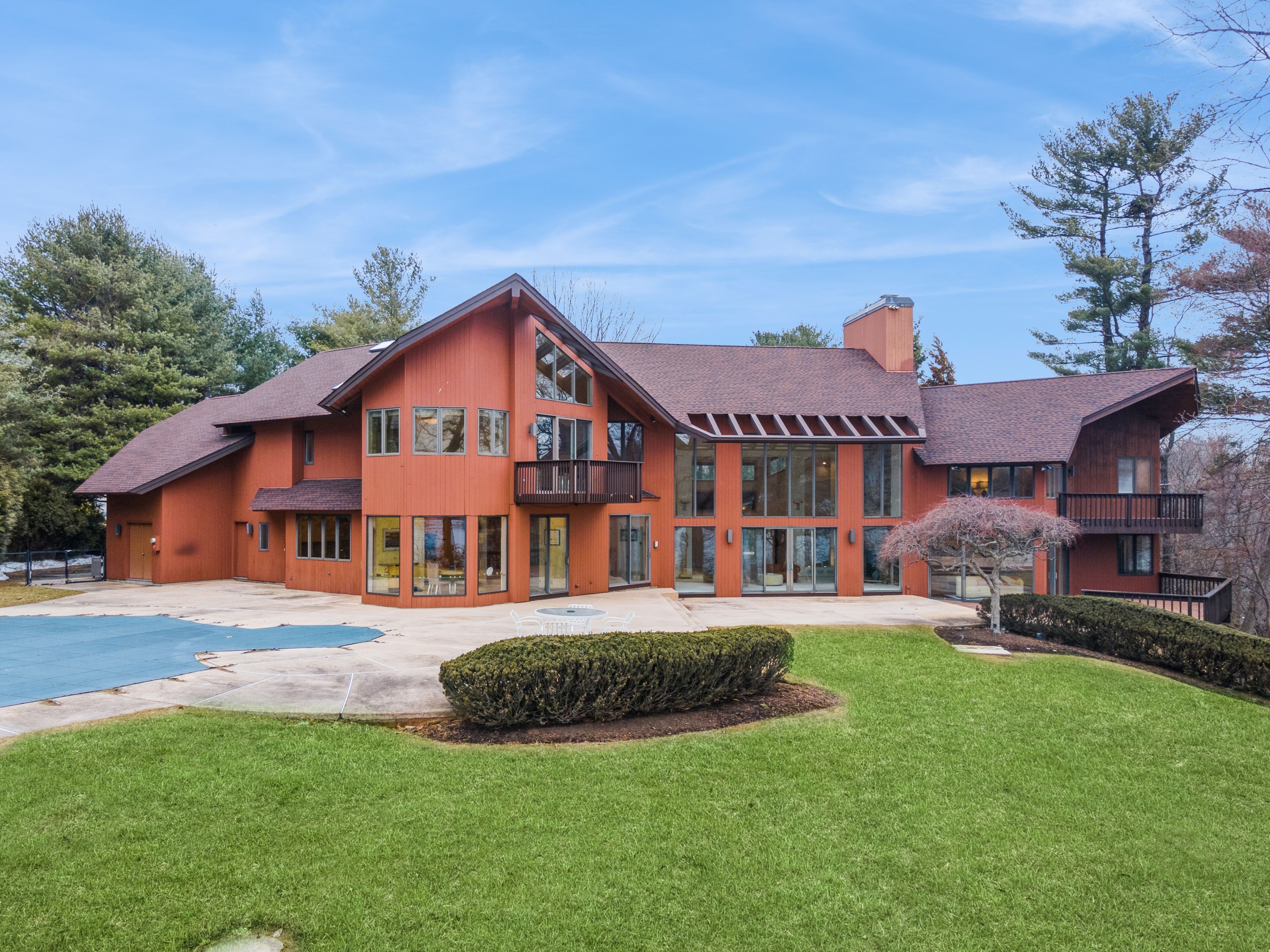 910 Franklin Lake Road 