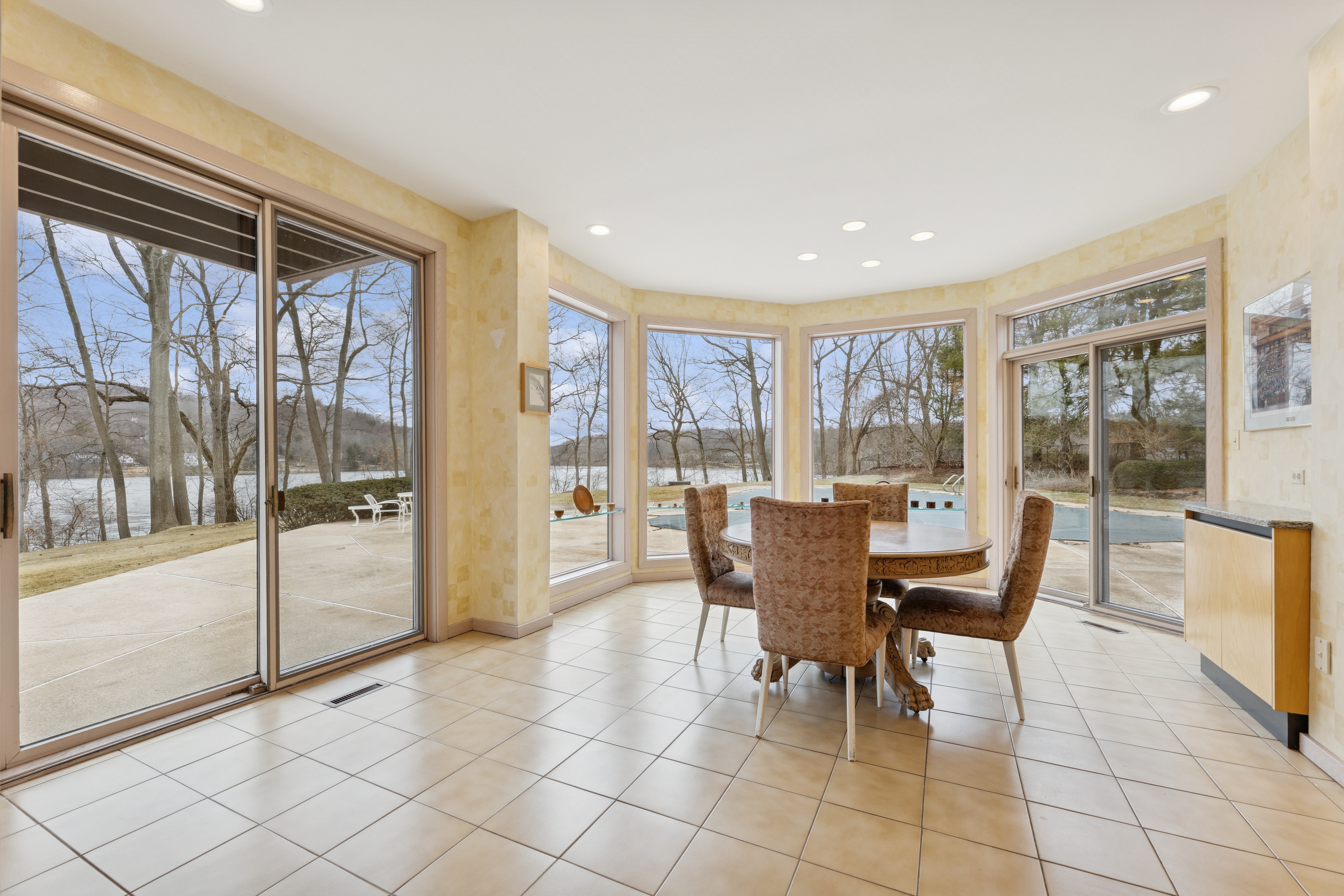 910 Franklin Lake Road 
