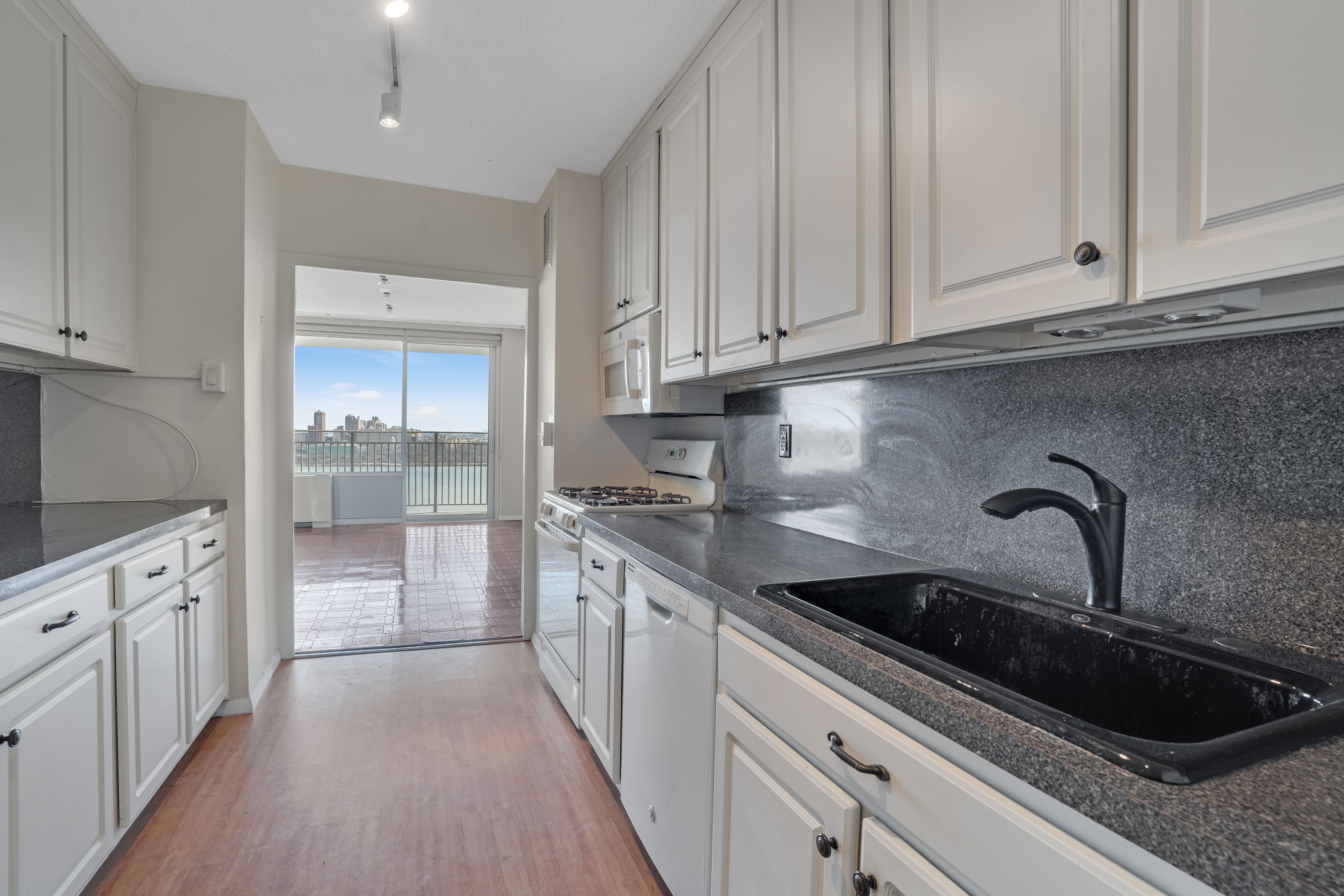 1530 Palisade Avenue 3B 