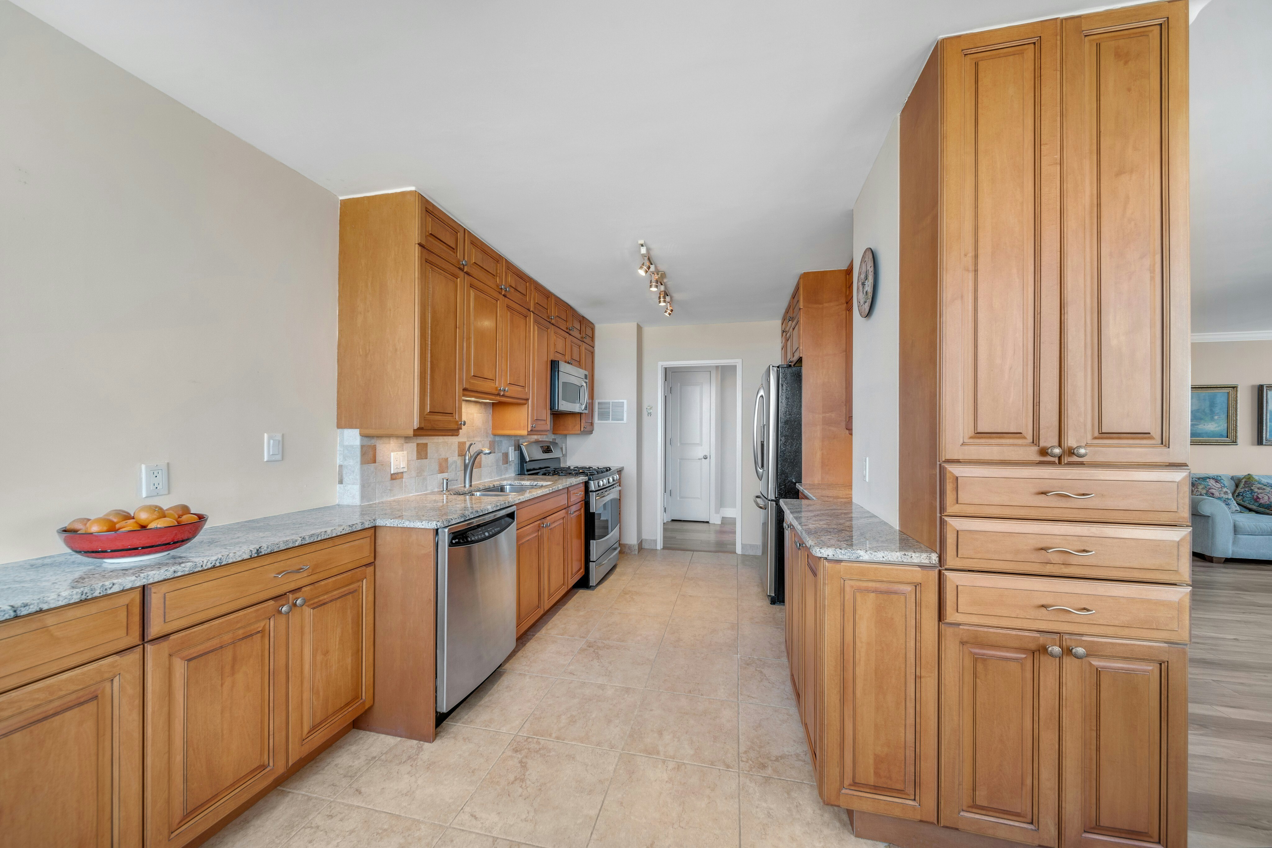1600 Parker Avenue 19B 