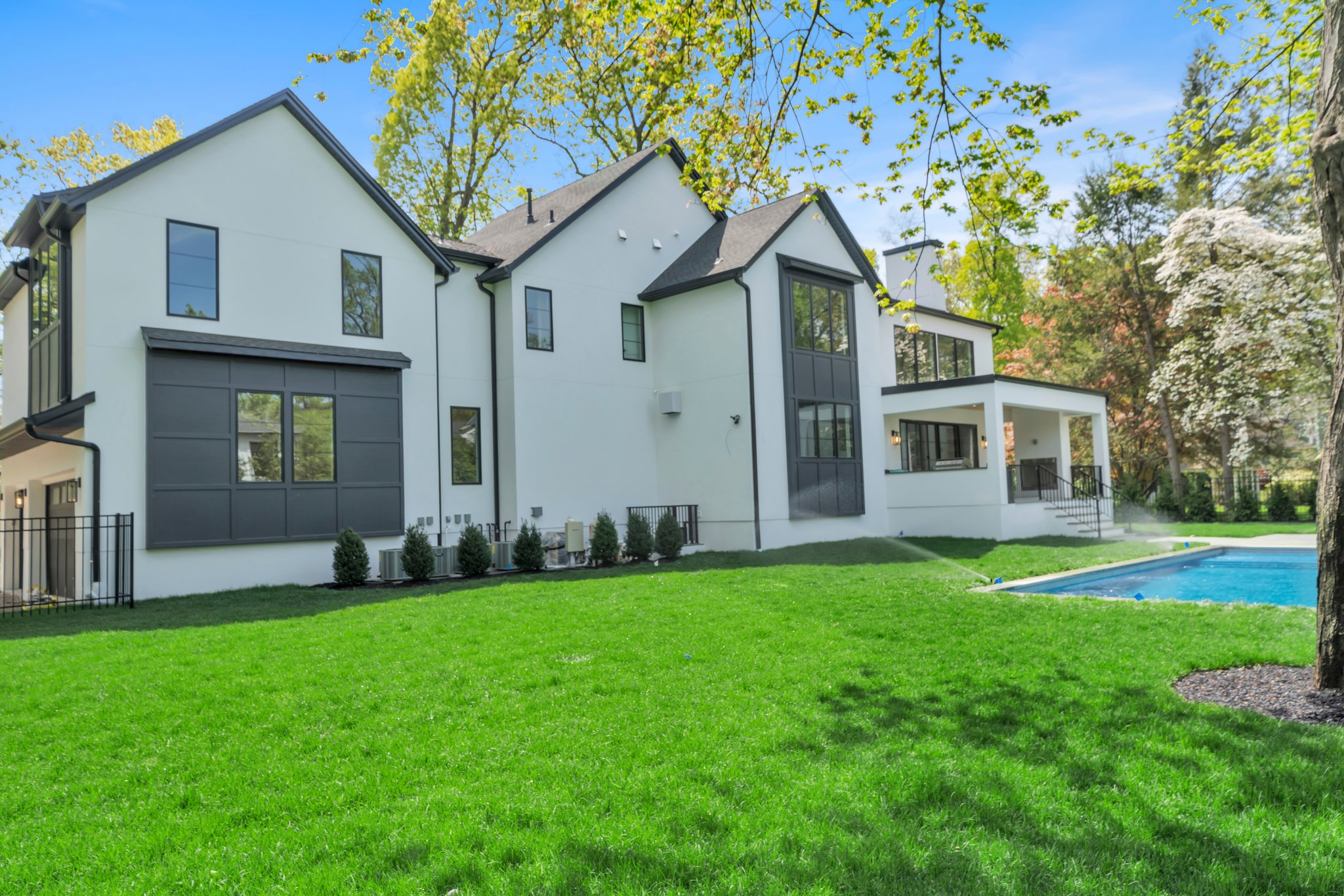 16 Donnybrook