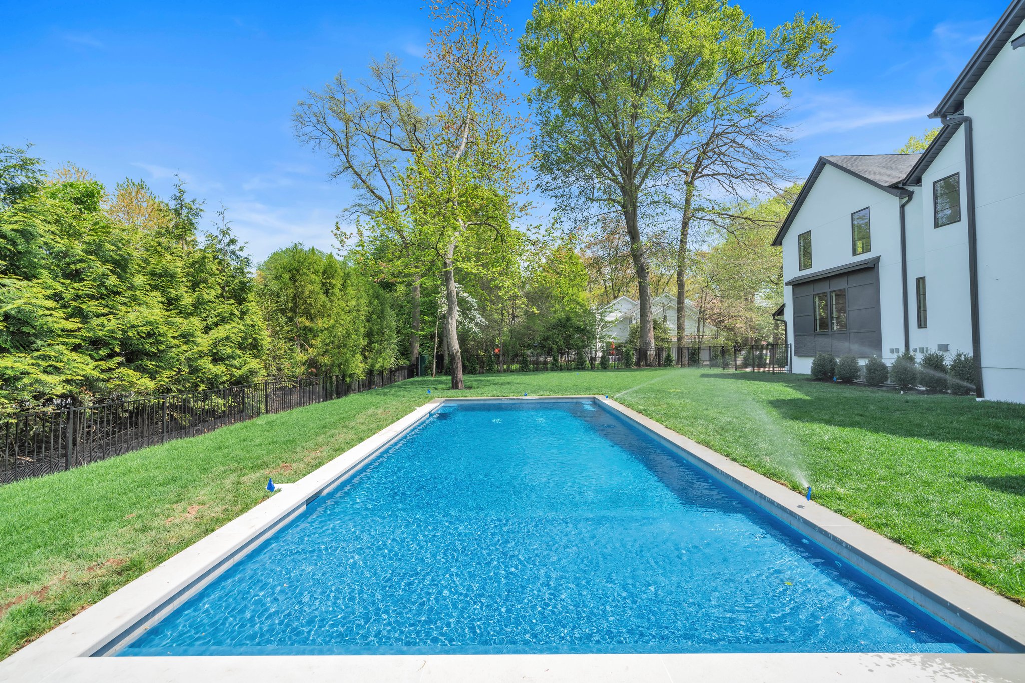 16 Donnybrook