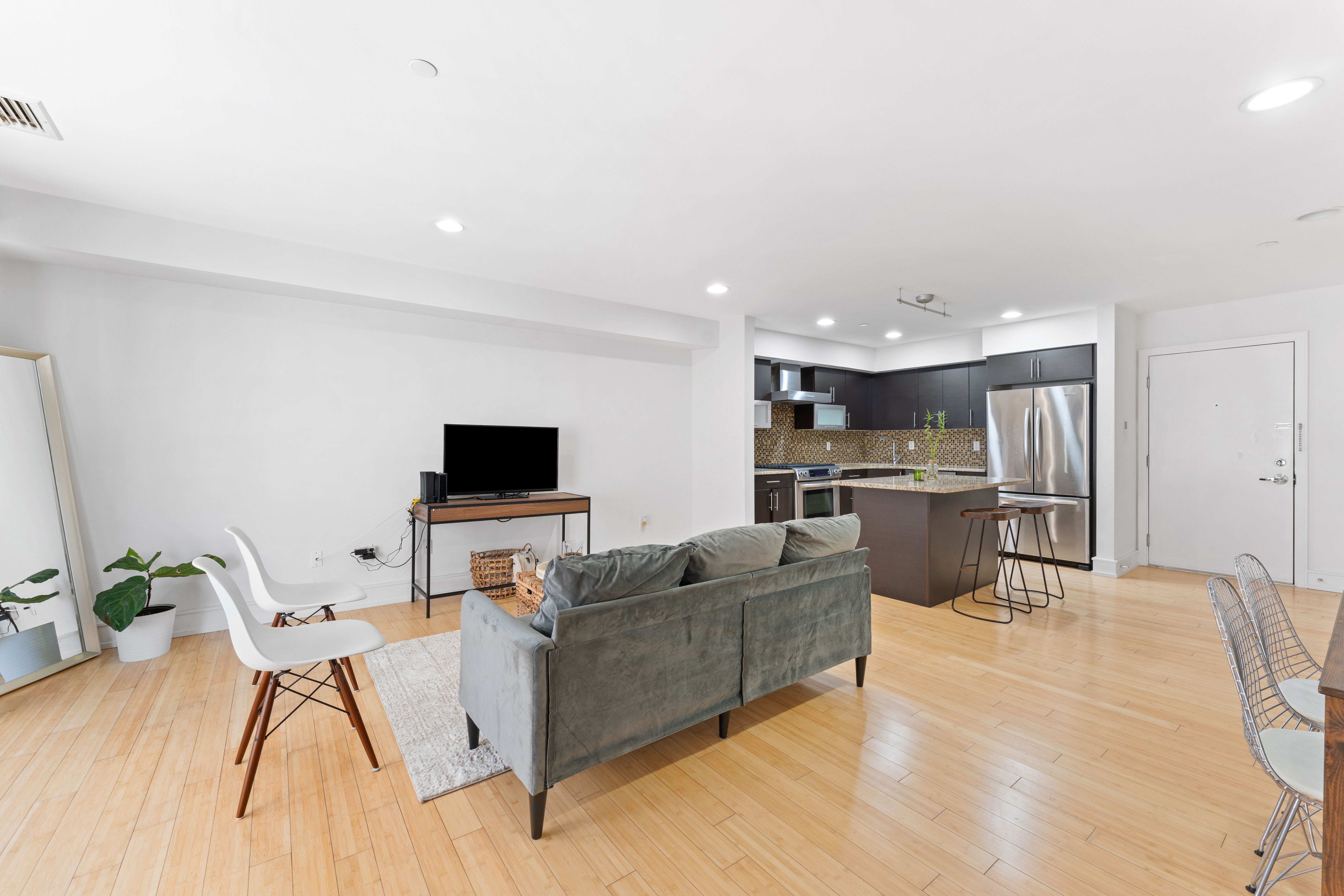 310 Cliff Ln Unit# 2C