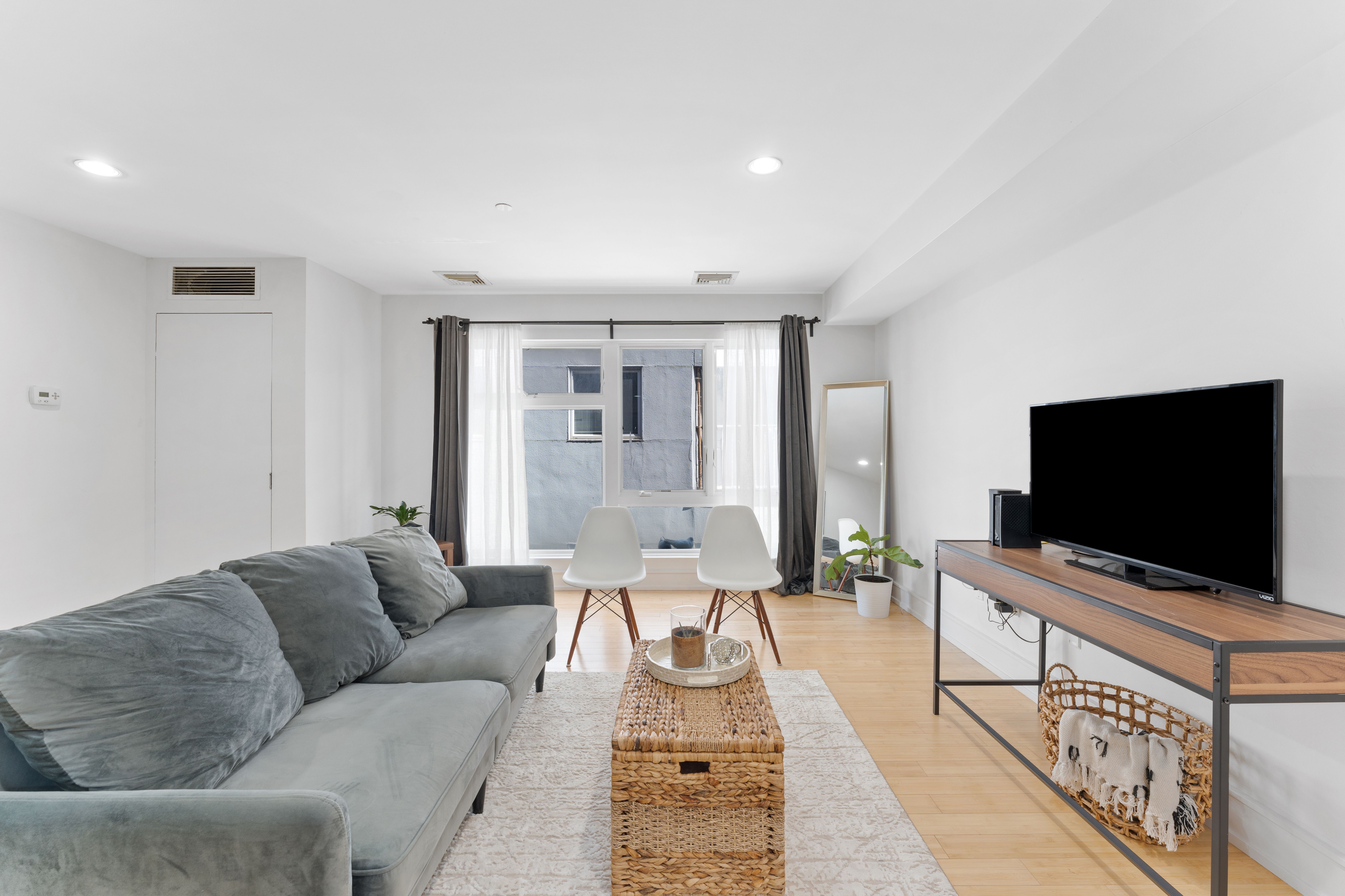 310 Cliff Ln Unit# 2C