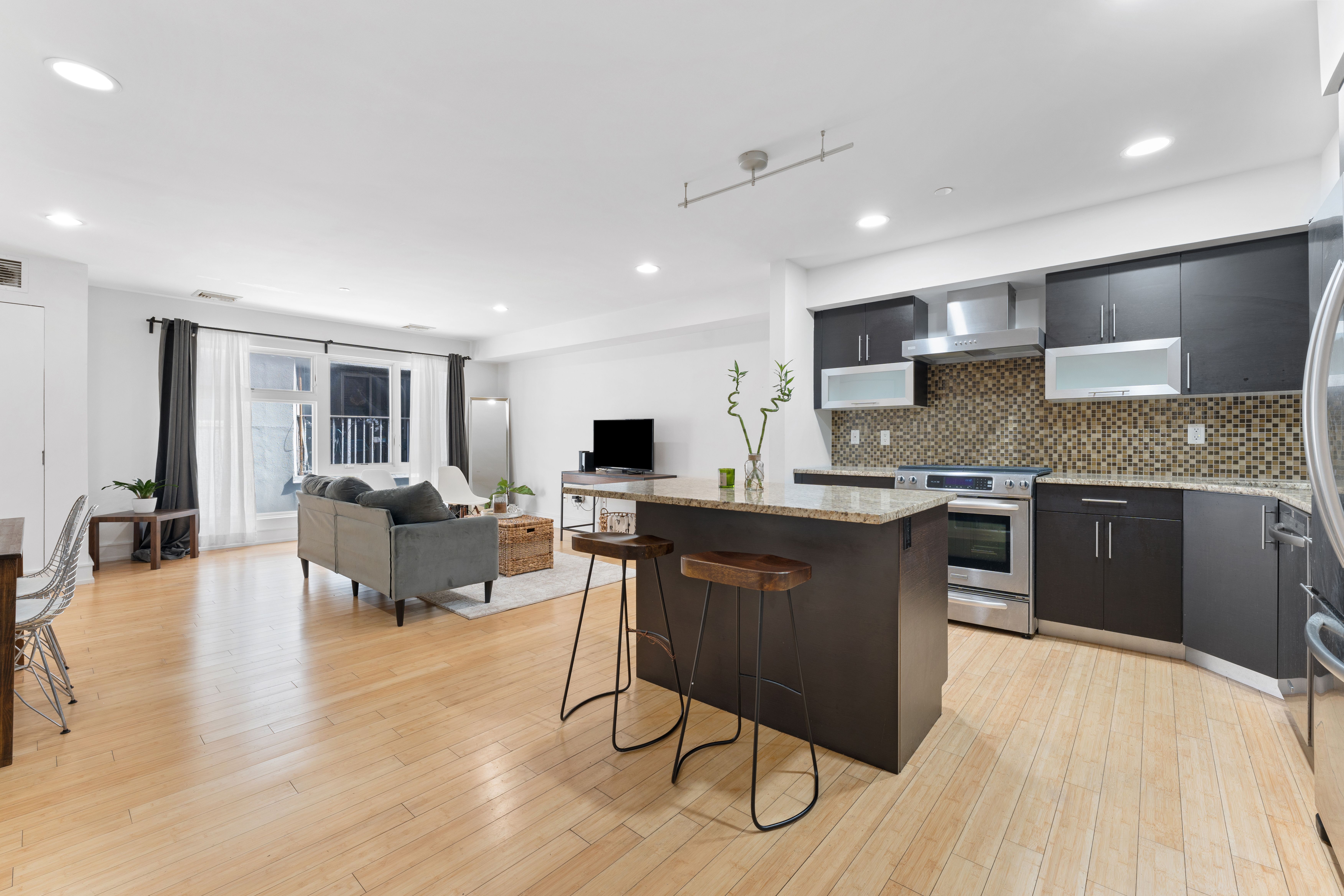 310 Cliff Ln Unit# 2C