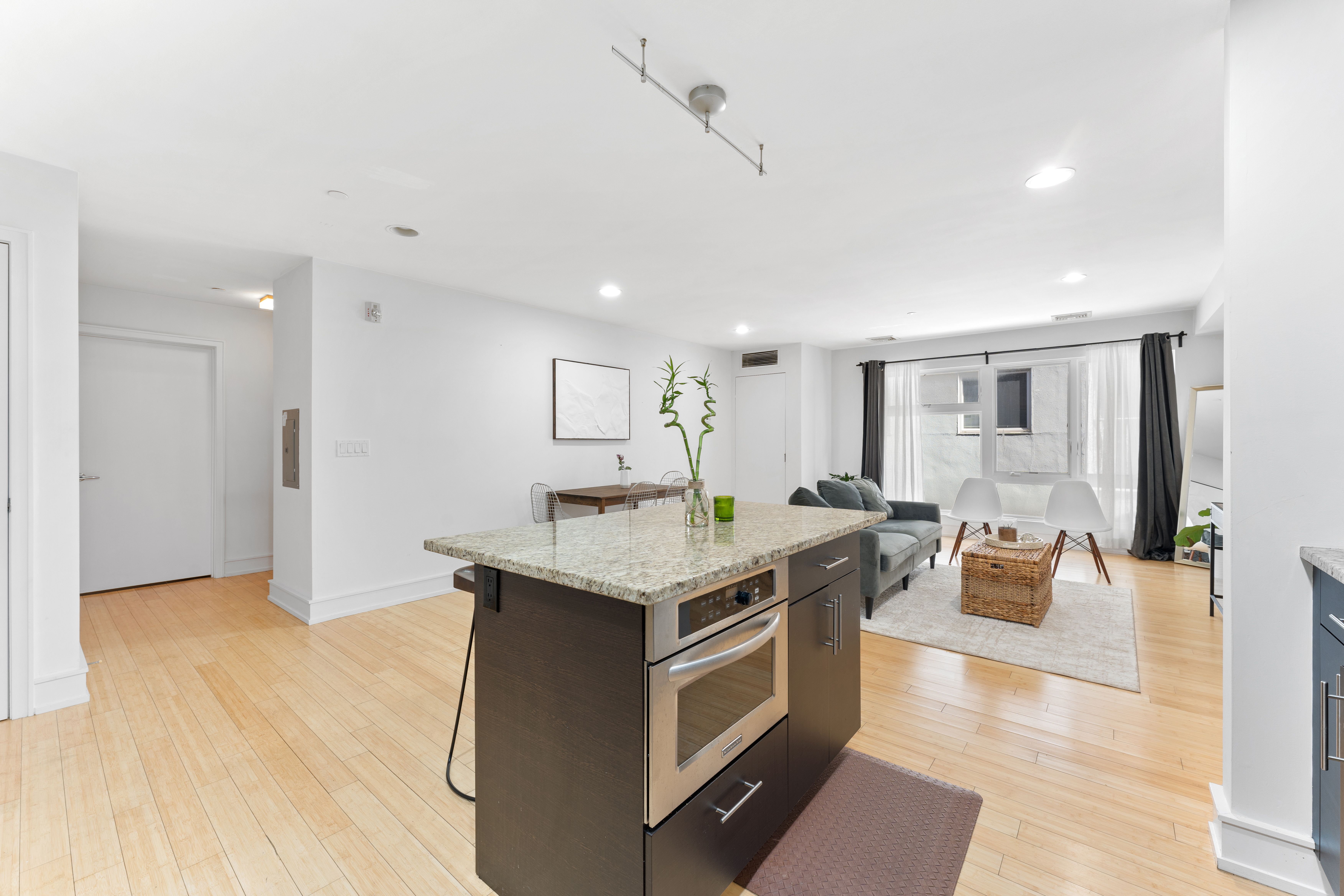 310 Cliff Ln Unit# 2C