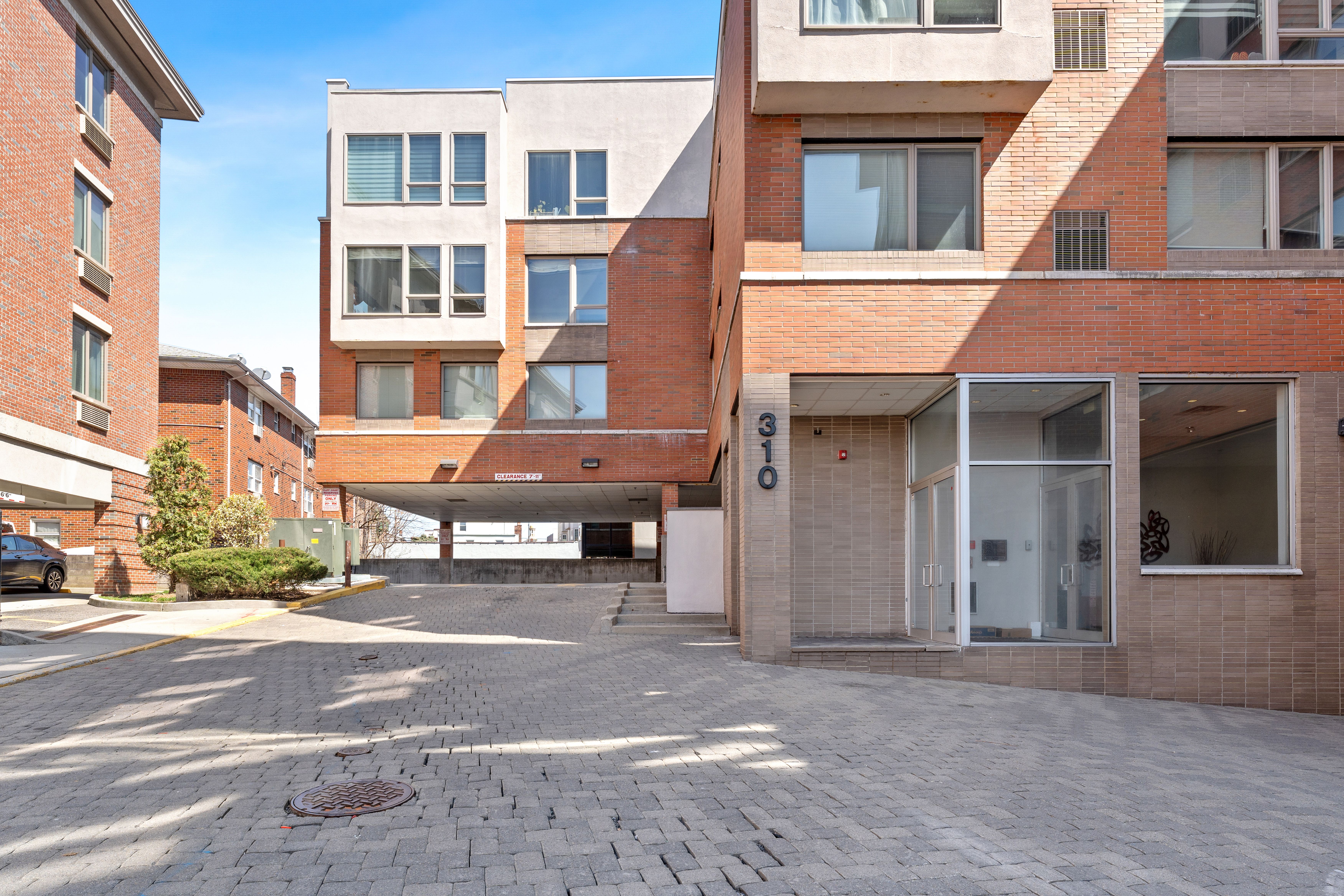 310 Cliff Ln Unit# 2C