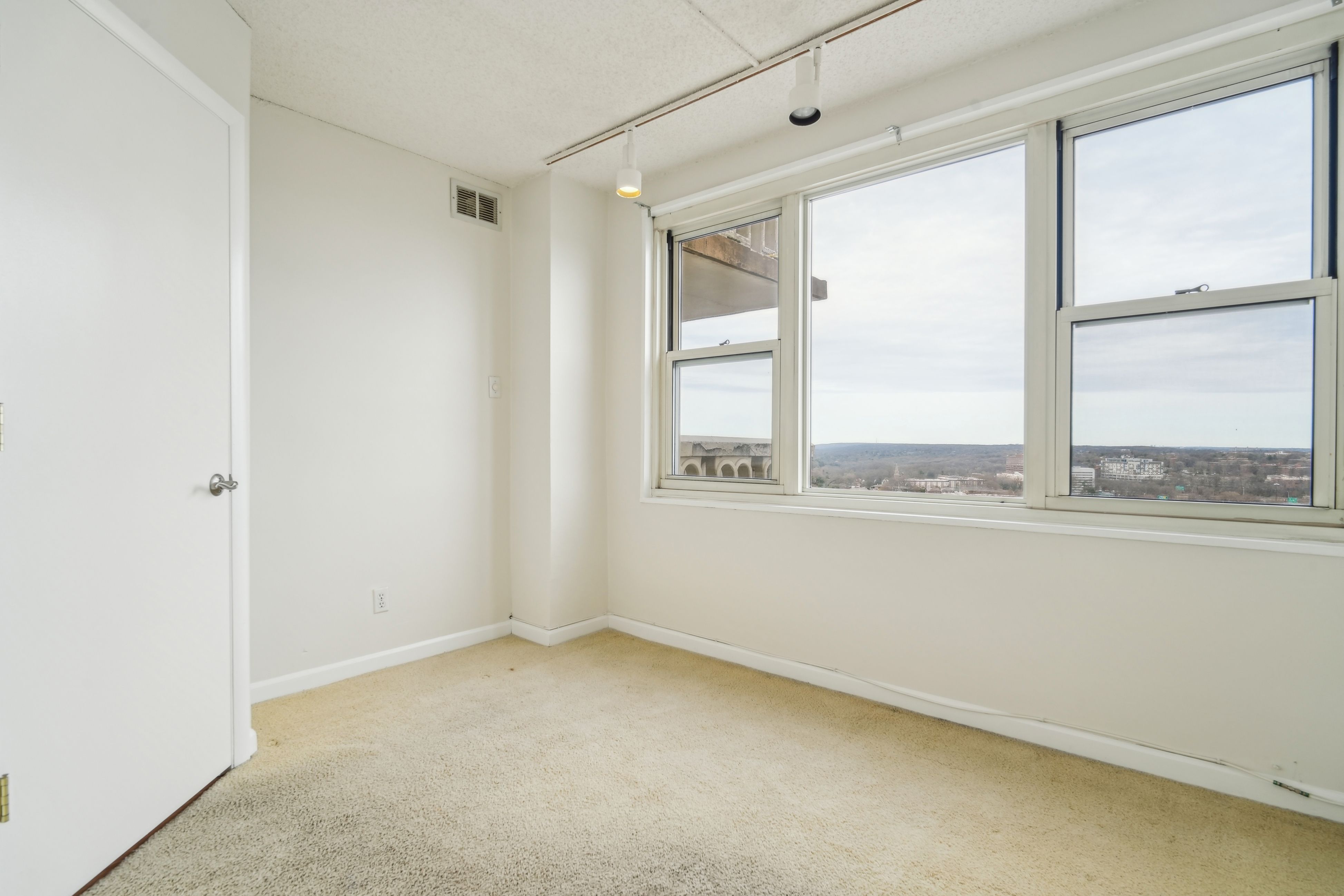 555 North Avenue 22T 
