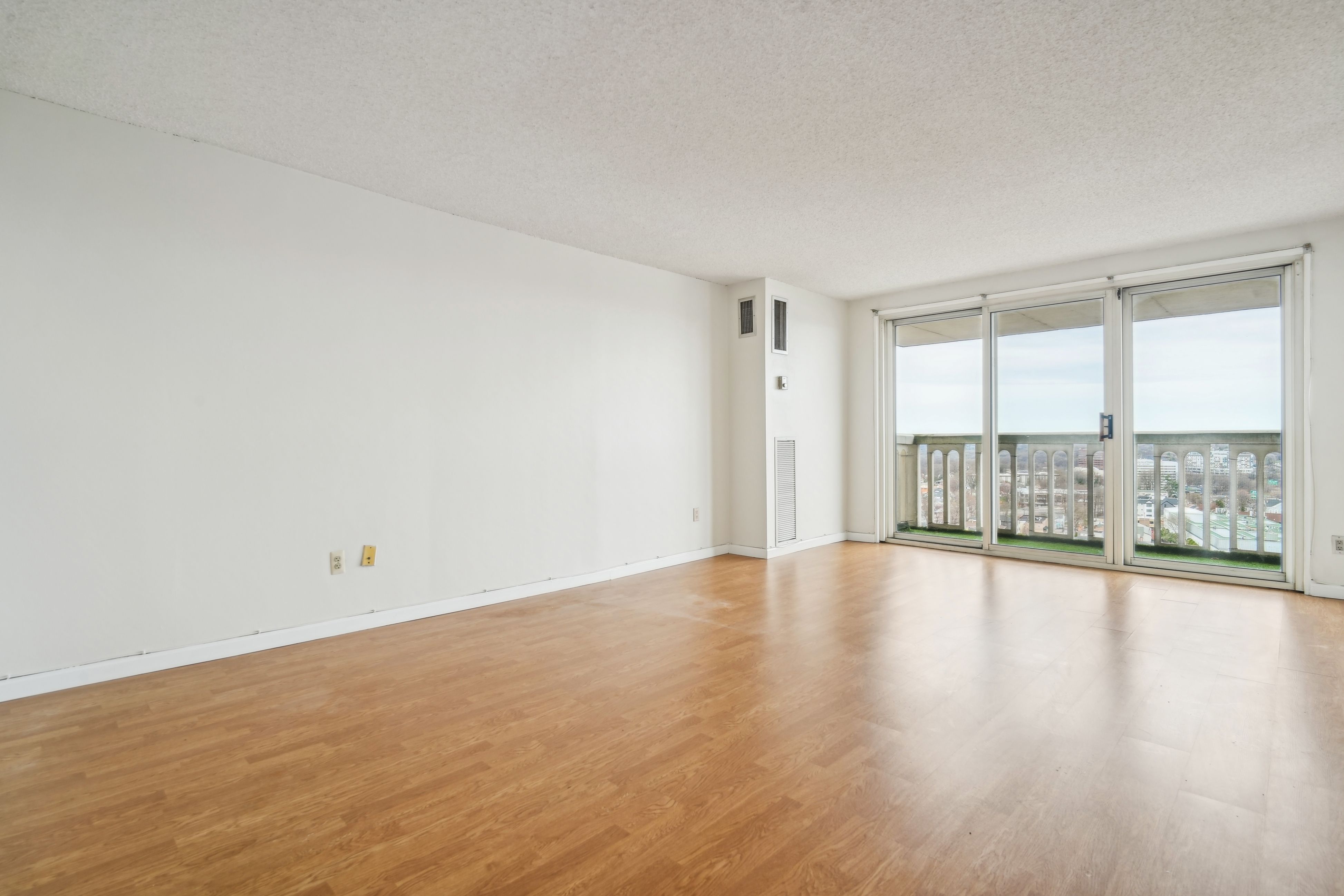 555 North Avenue 22T 