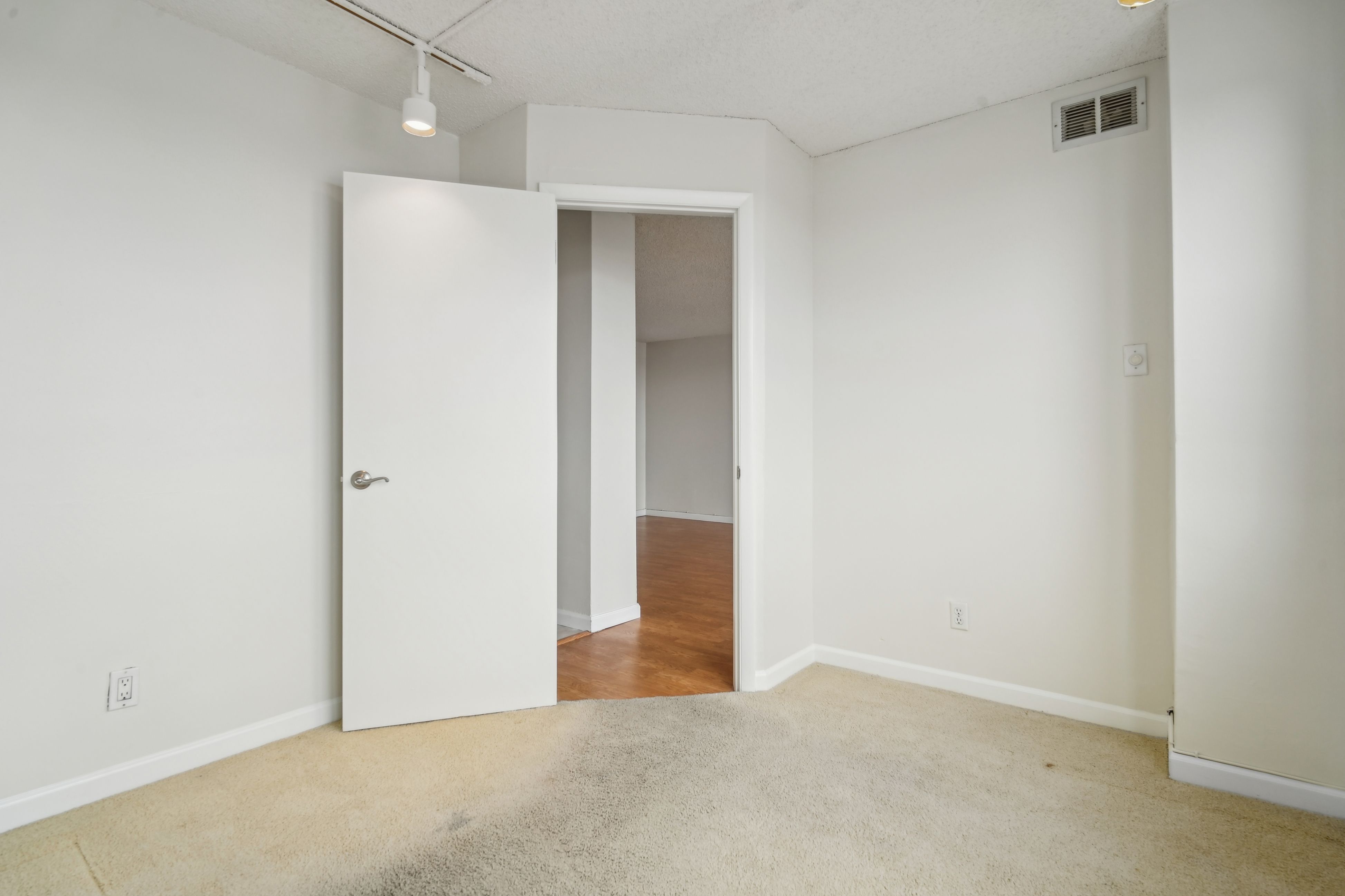 555 North Avenue 22T 