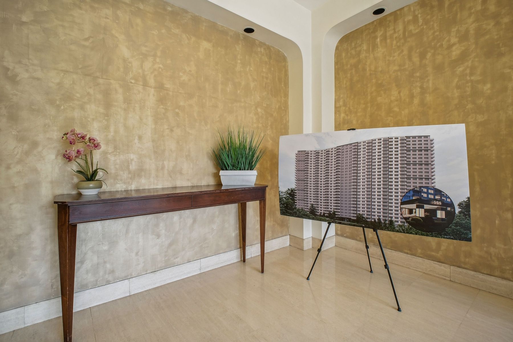 555 North Avenue 22T 