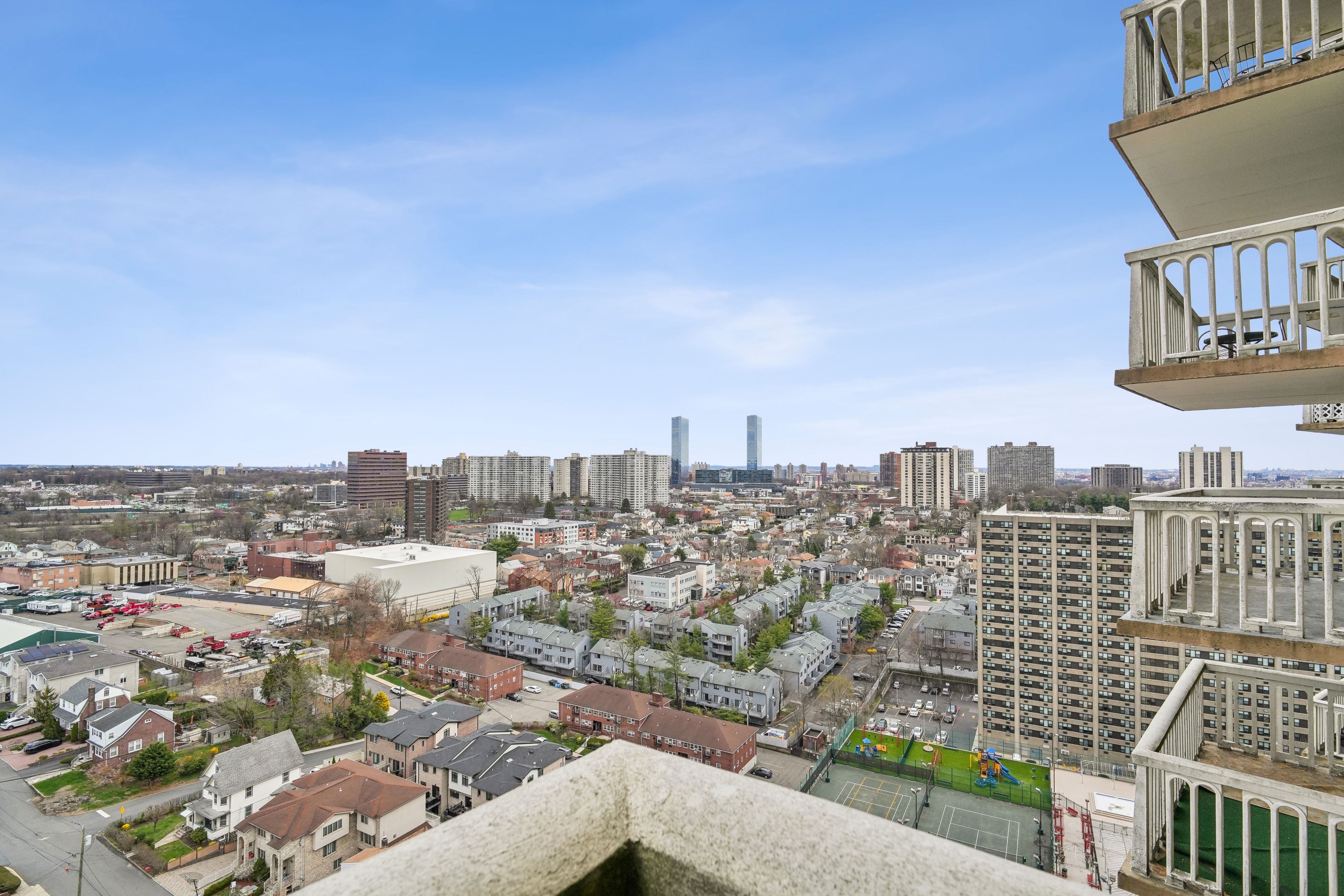 555 North Avenue 22T 